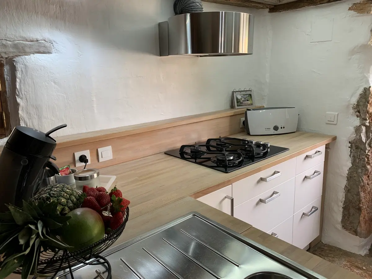 Lodge insolite avec spa privatif — Ecolodge romantique dans le Lot à Cahors — cuisine