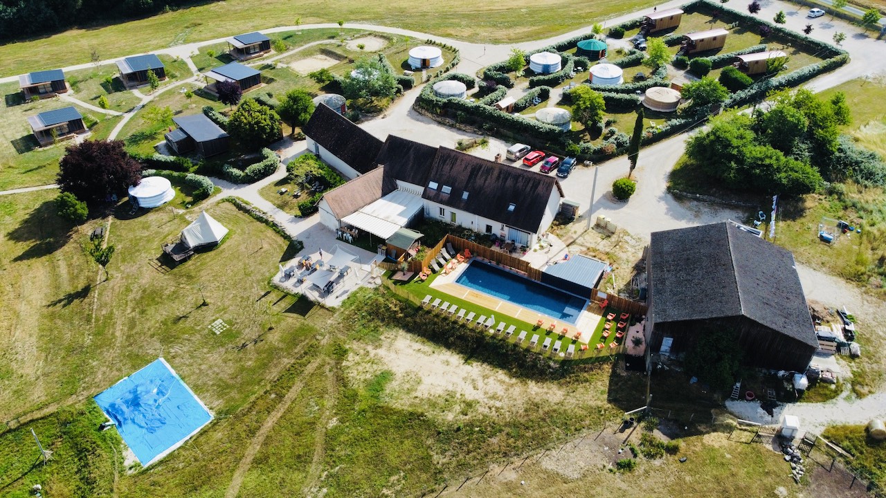 Roulotte — Séjour bohème avec spa à La Buissonnière en Indre-et-Loire à Sorigny — cuisine