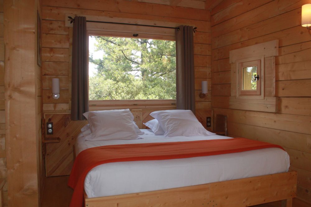 Cabane Tribu : une expérience suspendue en Languedoc-Roussillon à Villalier — espace de vie