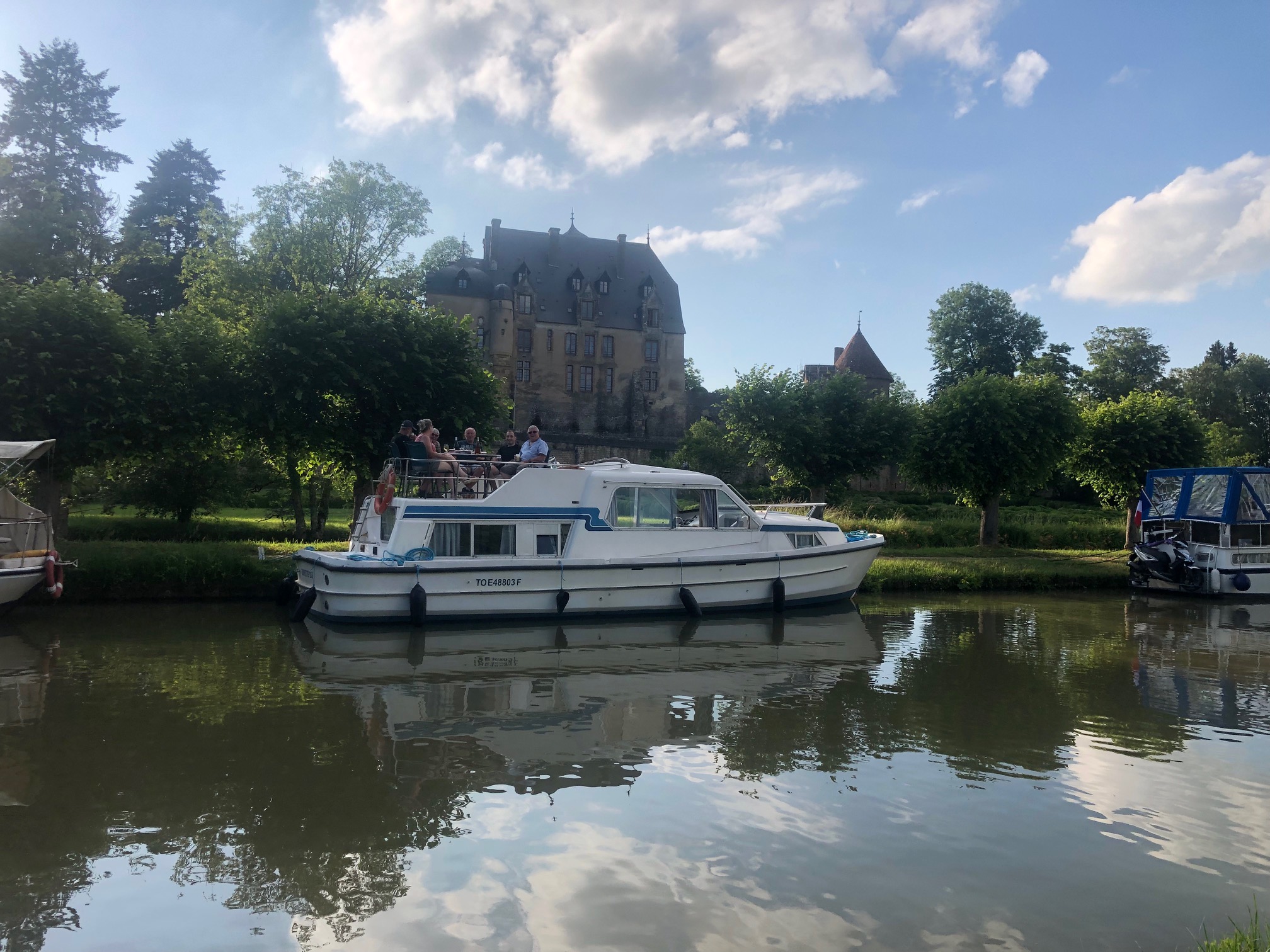 Le Corvette : un voyage flottant en Bourgogne