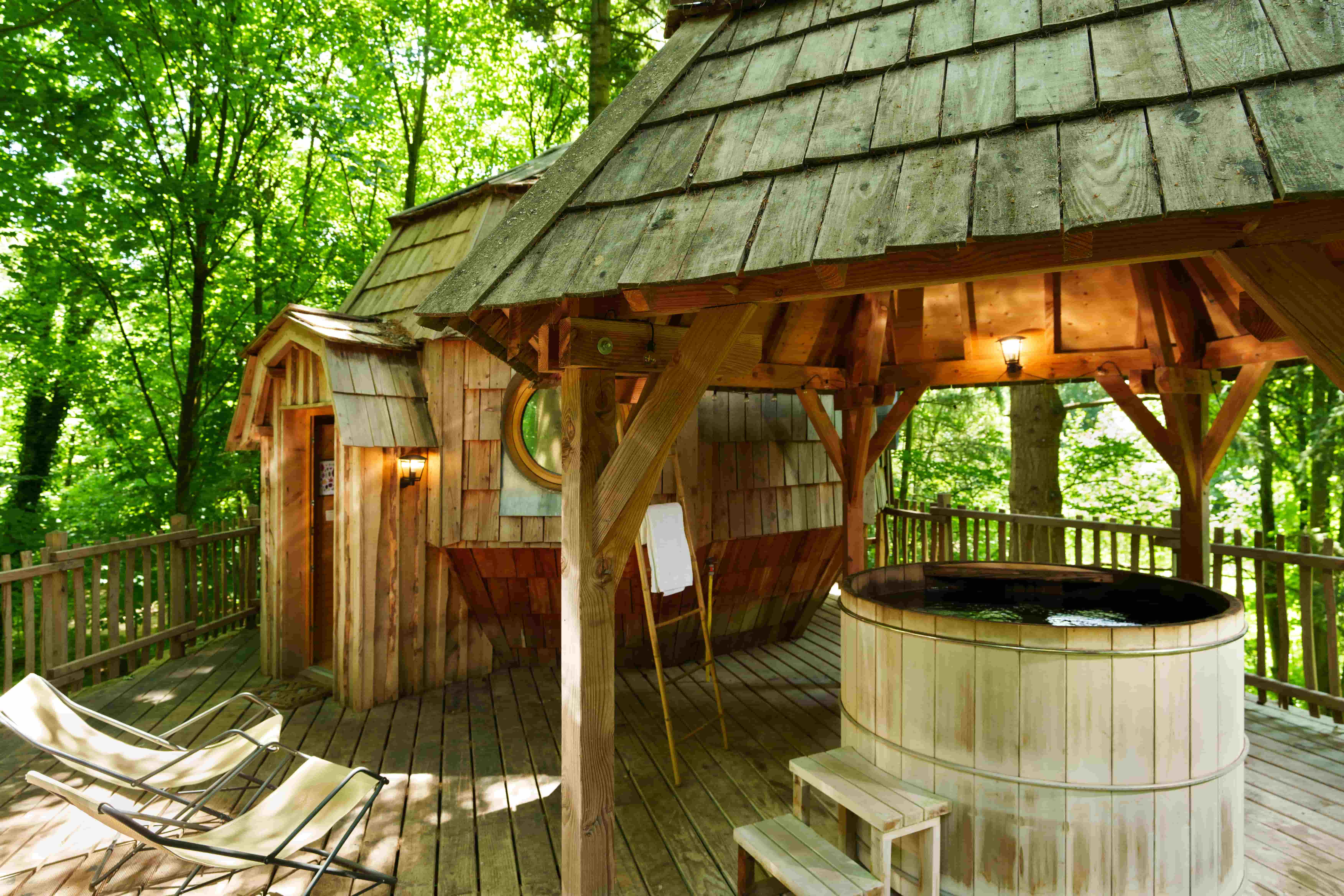 Cabane Spa Coupole : une immersion dans les arbres en Picardie à Raray — espace de vie