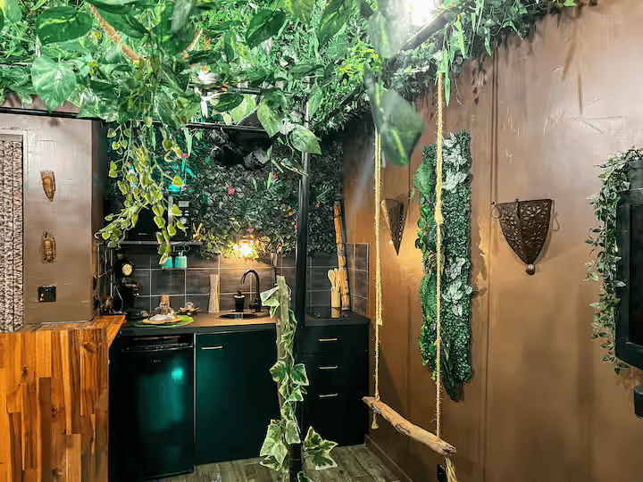 La Tanière de Mowgli — Chambre à thème avec spa à Plage du Môle (Hérault) à Agde — vue depuis la terrasse