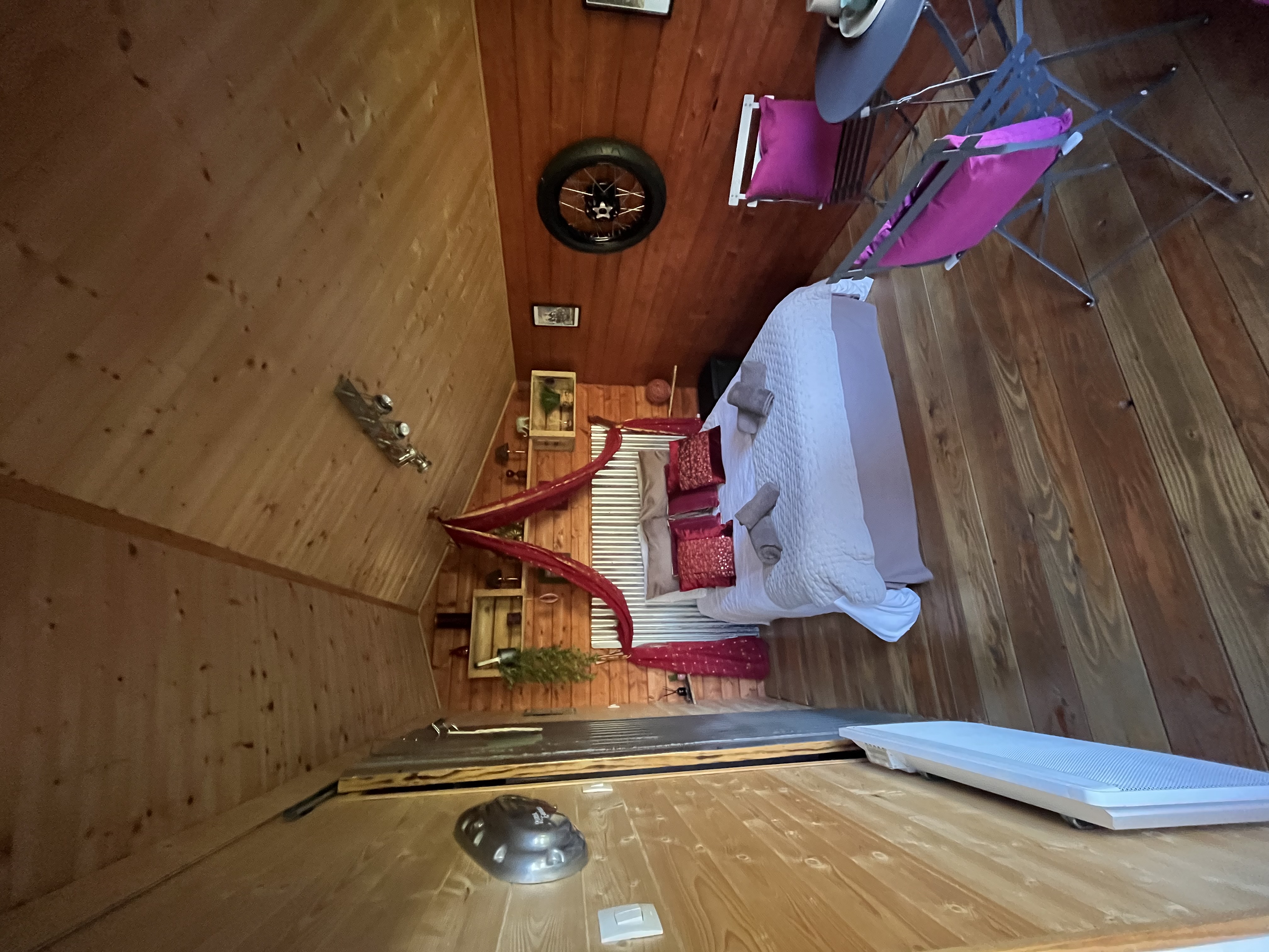Chalet Royal Enfield — Escapade paisible avec spa à Tarn à Albi — cuisine