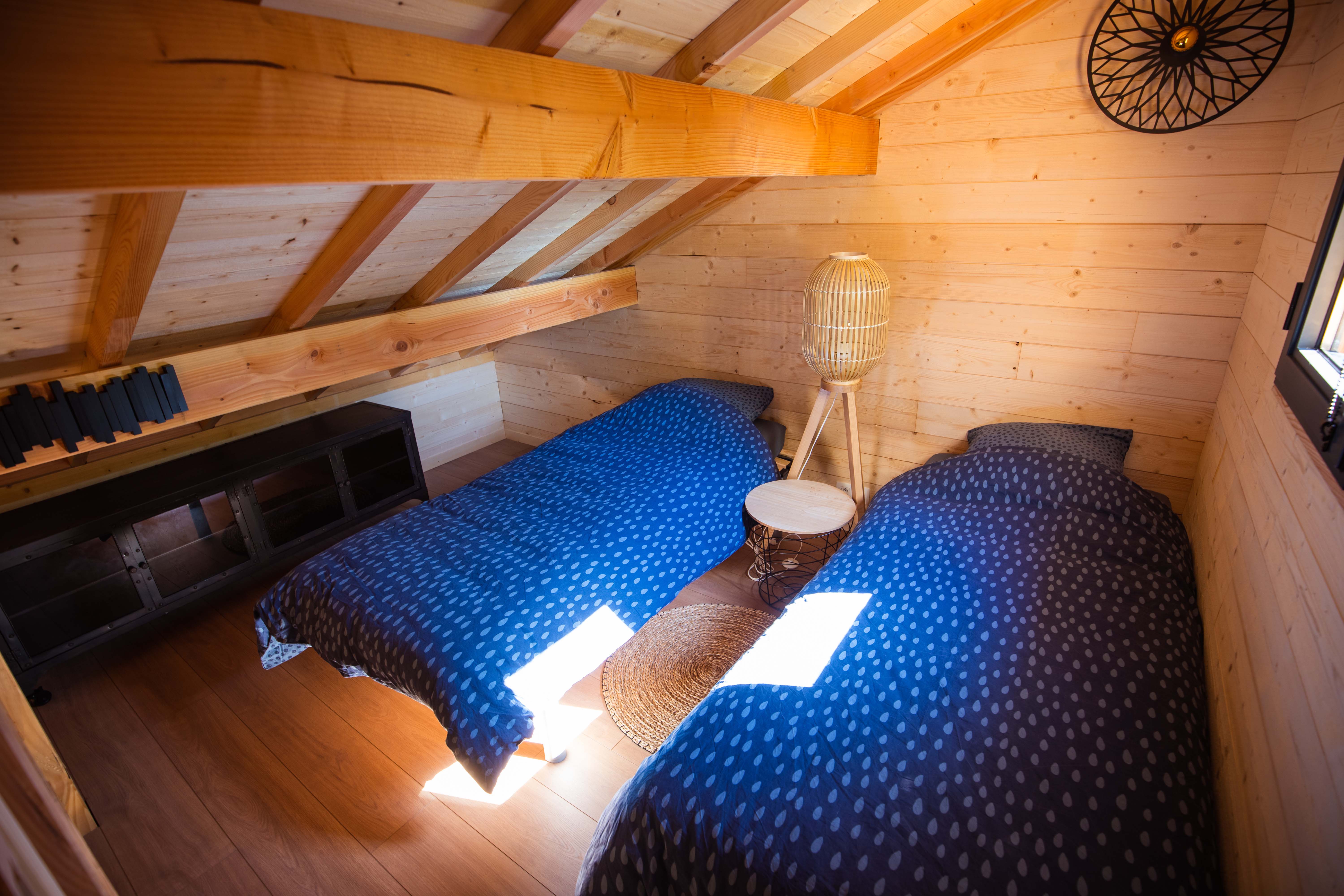 Cabane Spa dans les arbres — Séjour détente à 4m en Vendée à La Roche-sur-Yon — détail architectural