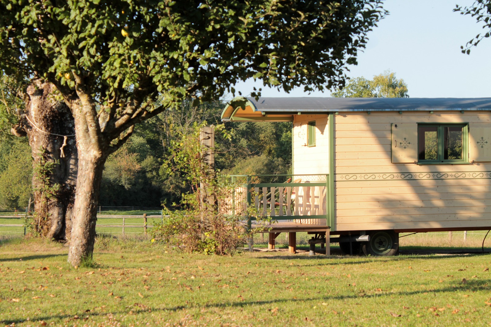 Roulotte & Respire — Roulotte avec spa à Territoire de Belfort à Fontaine — espace de vie