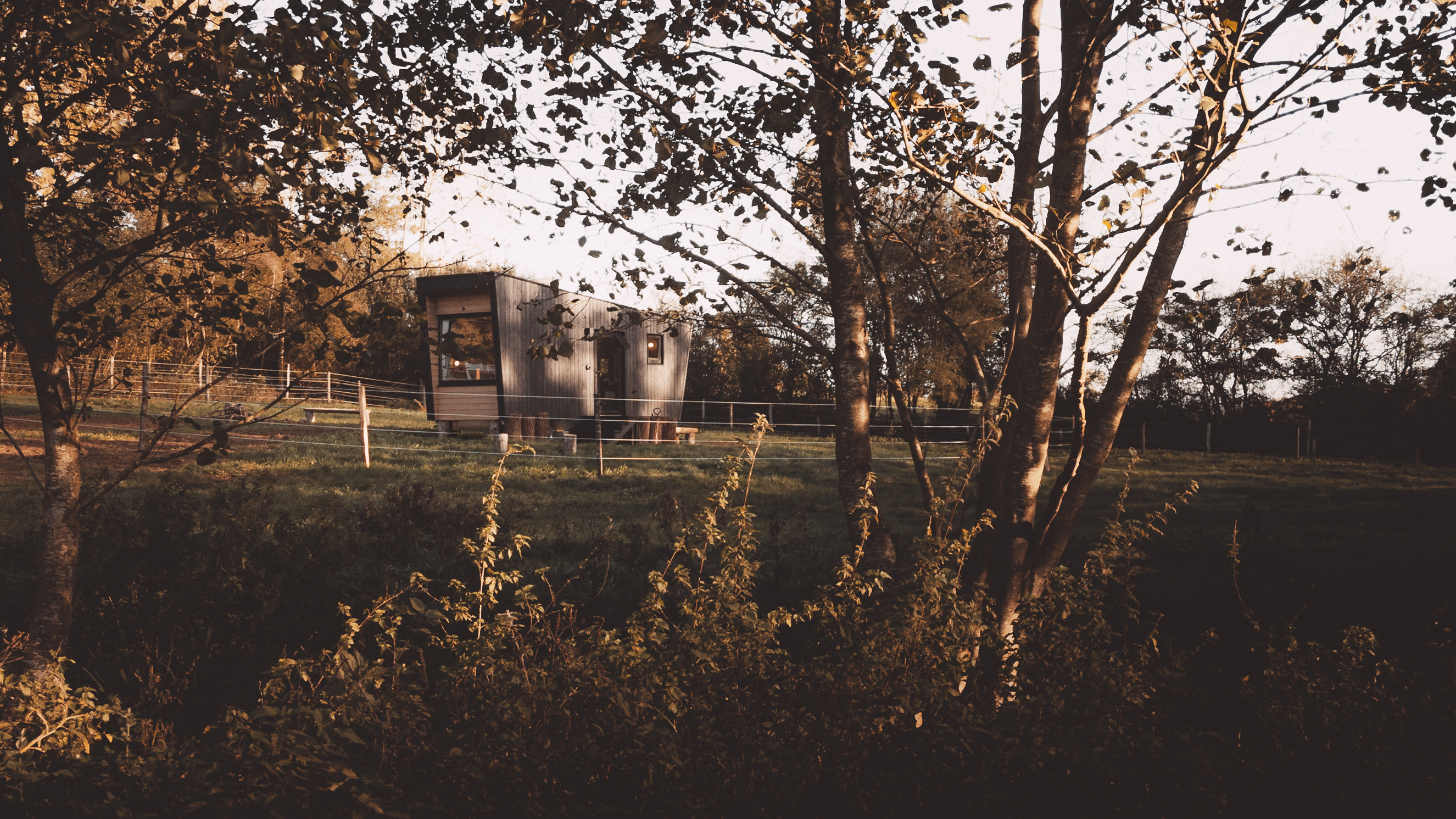Sloow Cabane : une tiny house au cœur de la nature normande