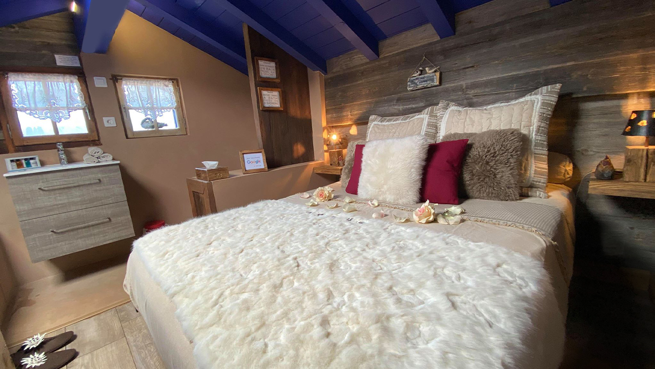 Le Petit Nid d'Amour — Chalet avec vue panoramique à Haute-Savoie à Montriond — salle de bain