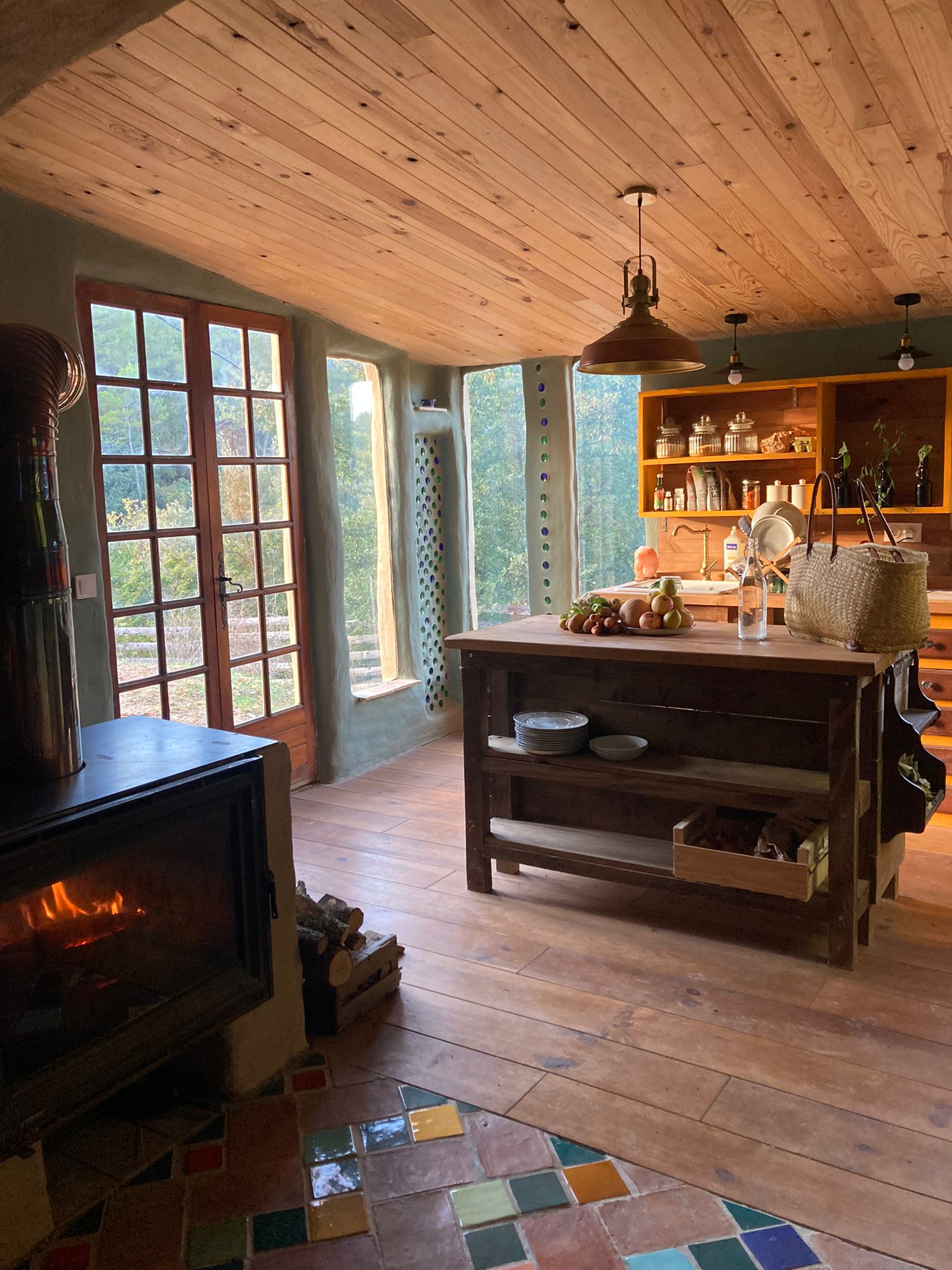 Évasion en maison organique à Barjols à Barjols — espace de vie