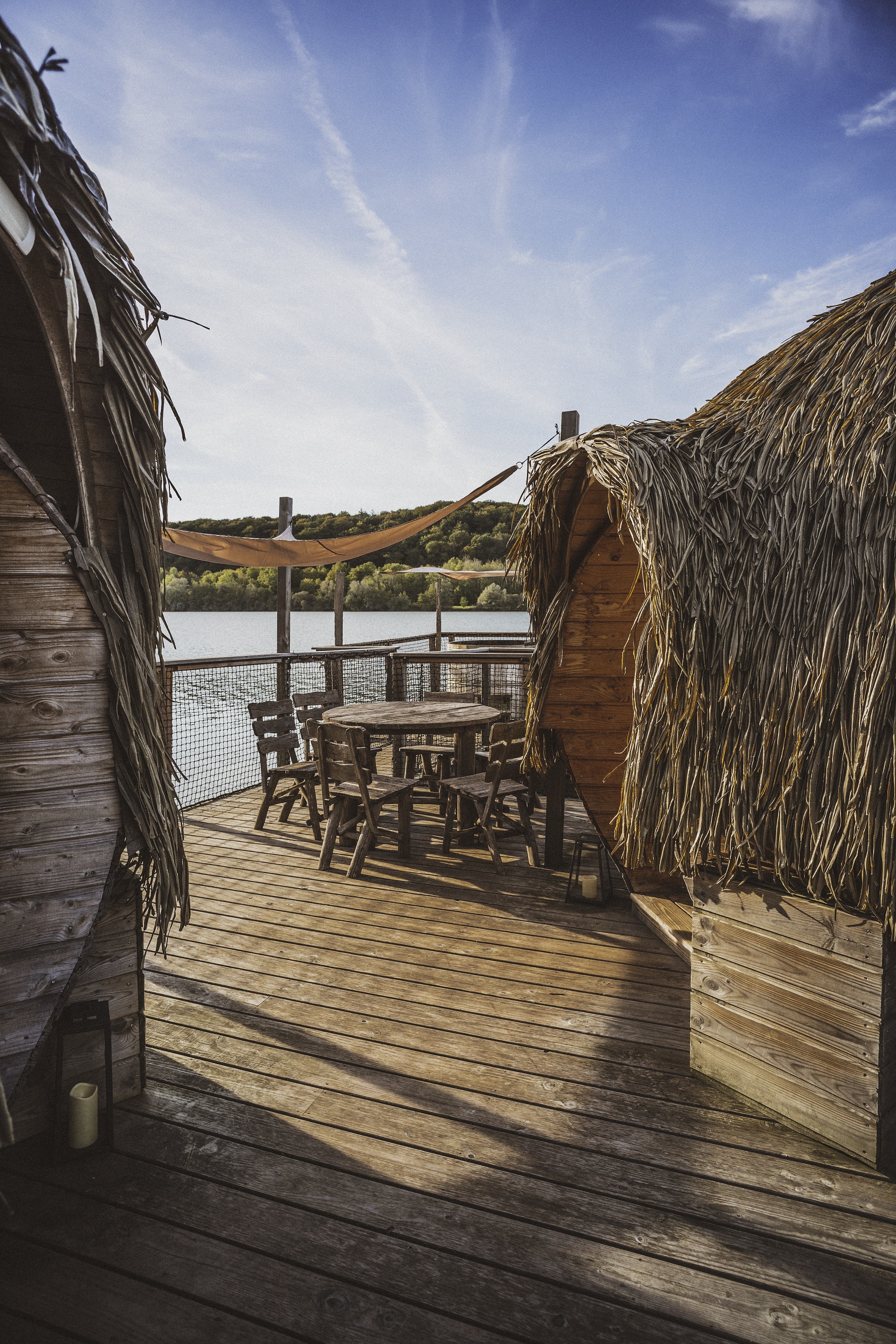 Cabane Spa Caravelle : une évasion sur l'eau en Franche-Comté à Chassey-Lès-Montbozon — espace de vie