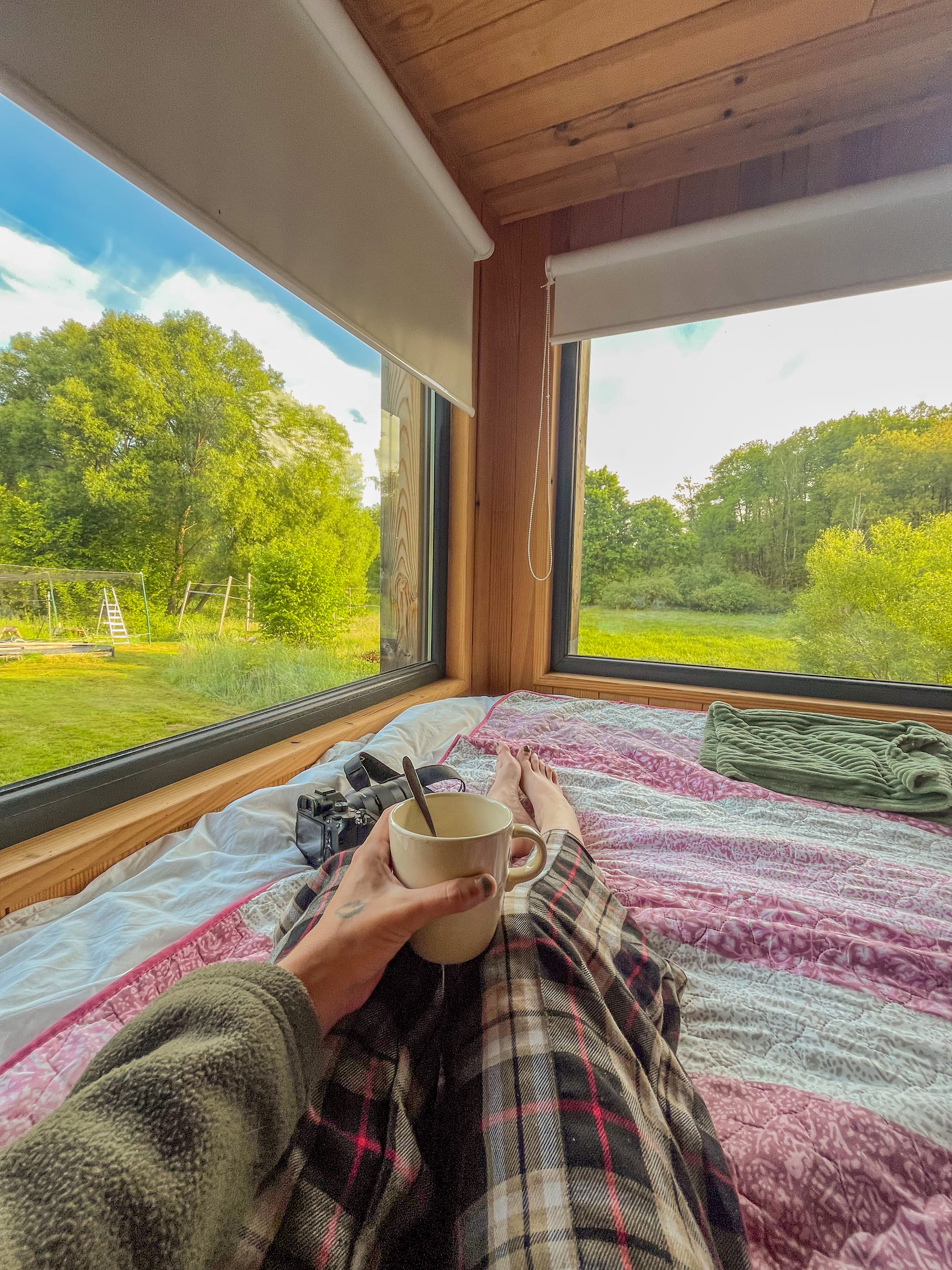 L’Escargoterie de la Forge : une immersion champêtre en Tiny House à Uzemain — vue intérieure