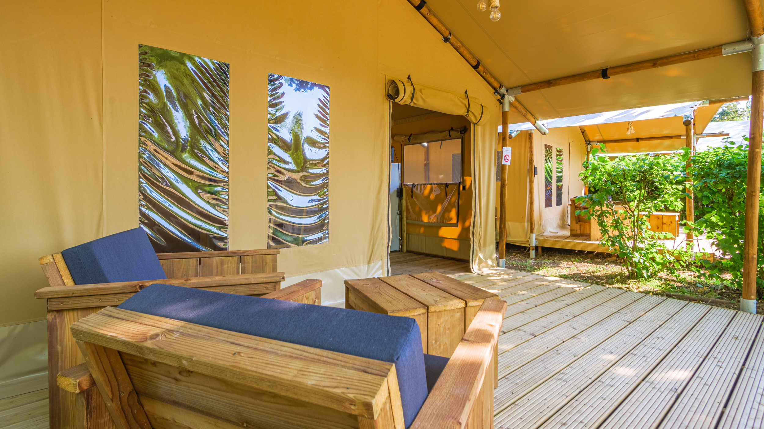 SLOW LODGE — Lodge safari avec spa à Bournazel en Corrèze à Bournazel — espace de vie