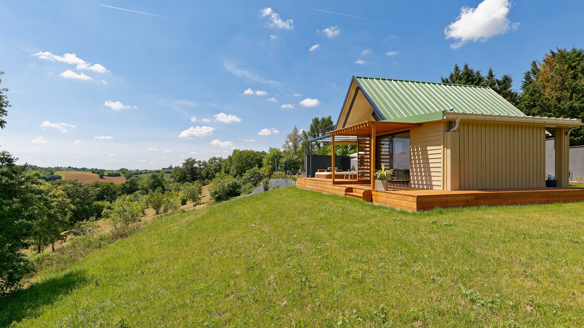 Chalet SAGA SPA Jacuzzi : une évasion romantique en pleine nature à Savignac Mona — vue intérieure