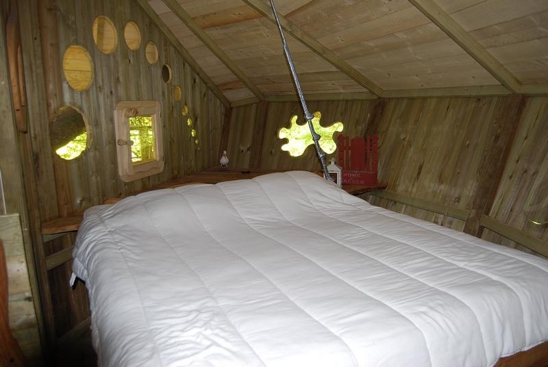 Cabane des Robinsons : une évasion perchée en Poitou-Charentes à Magné — espace de vie