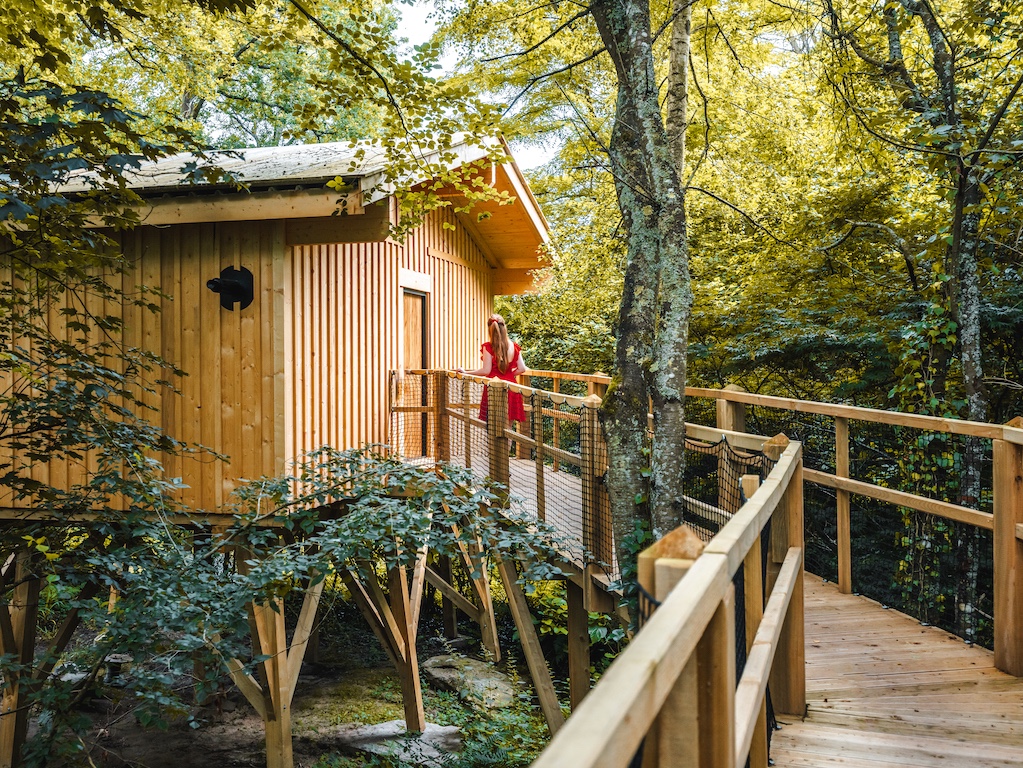 Cabane Spa Harmonie : une immersion dans les arbres en Picardie à Rosoy-En-Multien — vue intérieure