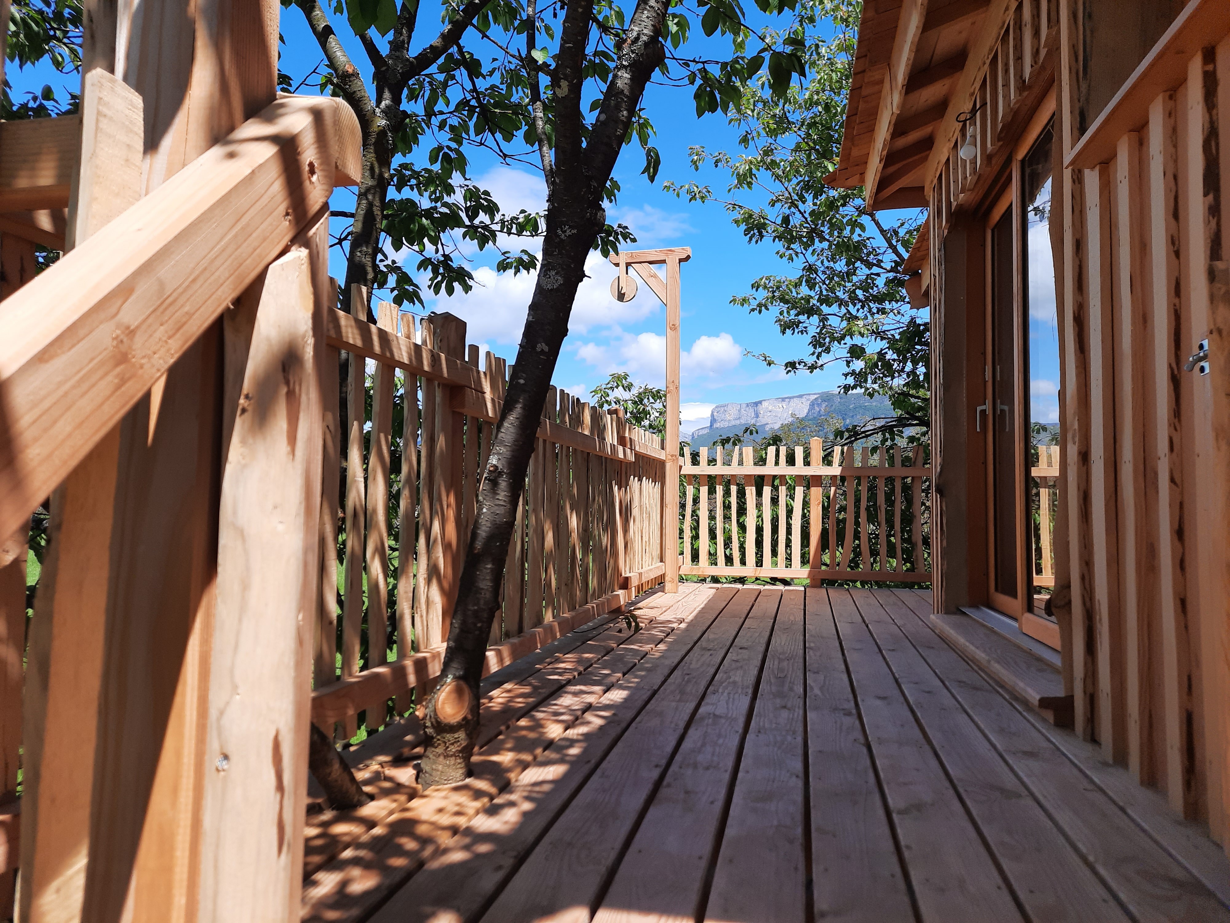 Cabane Maldive — Nuit perchée avec vue panoramique à Drôme à Vercors — espace de vie
