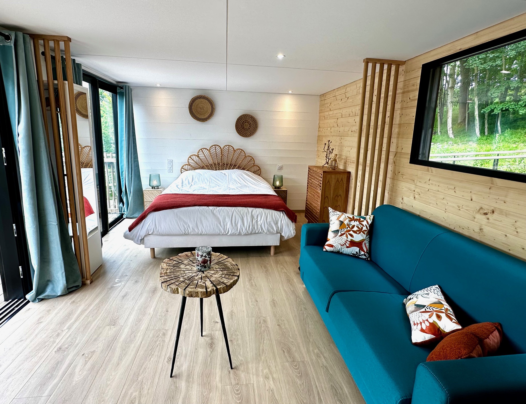 L’Õthentique : une cabane sur l'eau en Champagne-Ardenne à Sainte Gemme — espace de vie