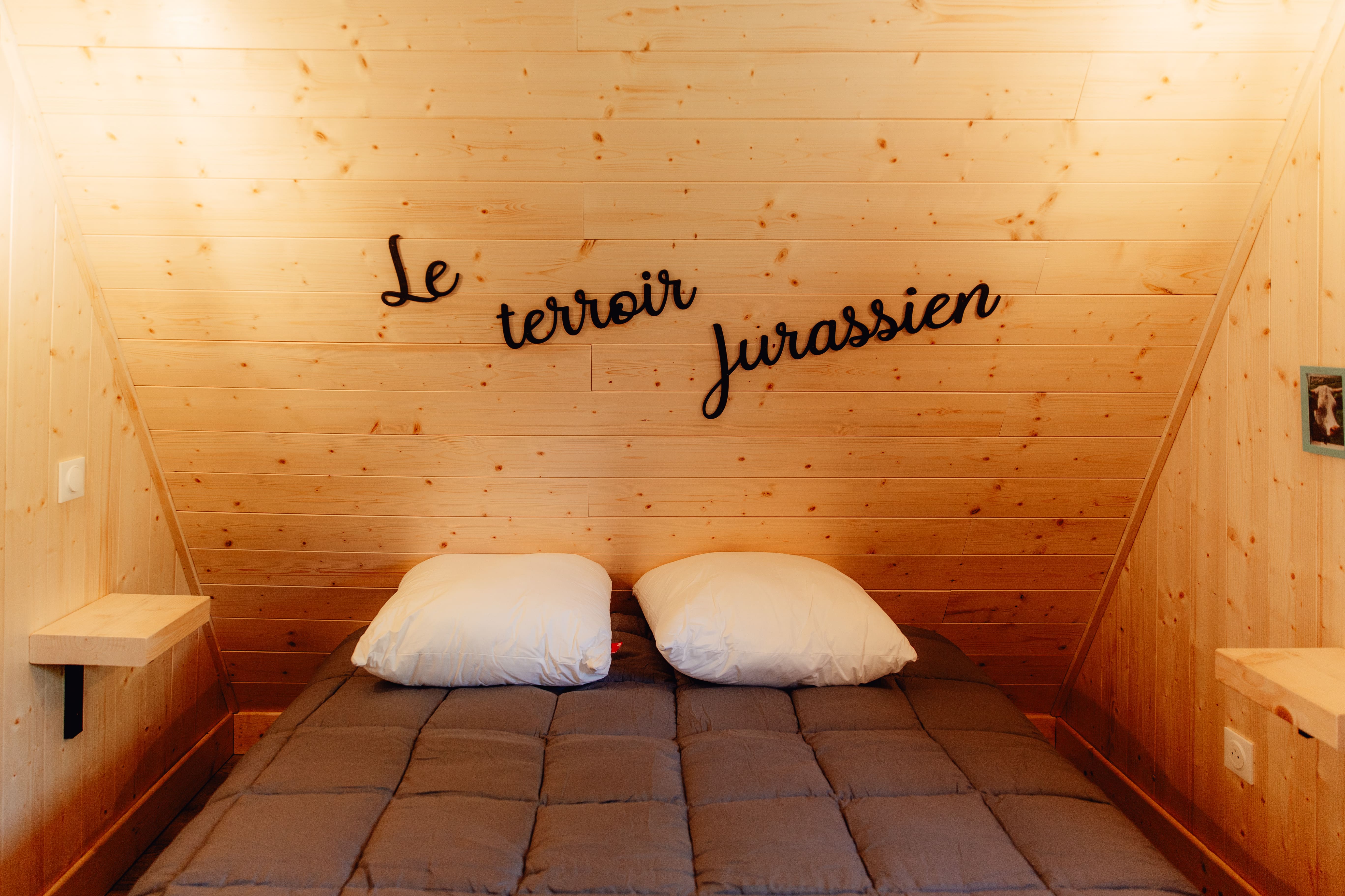 Chalet Terroir : une évasion au cœur de la Franche-Comté à Coyron — détail architectural