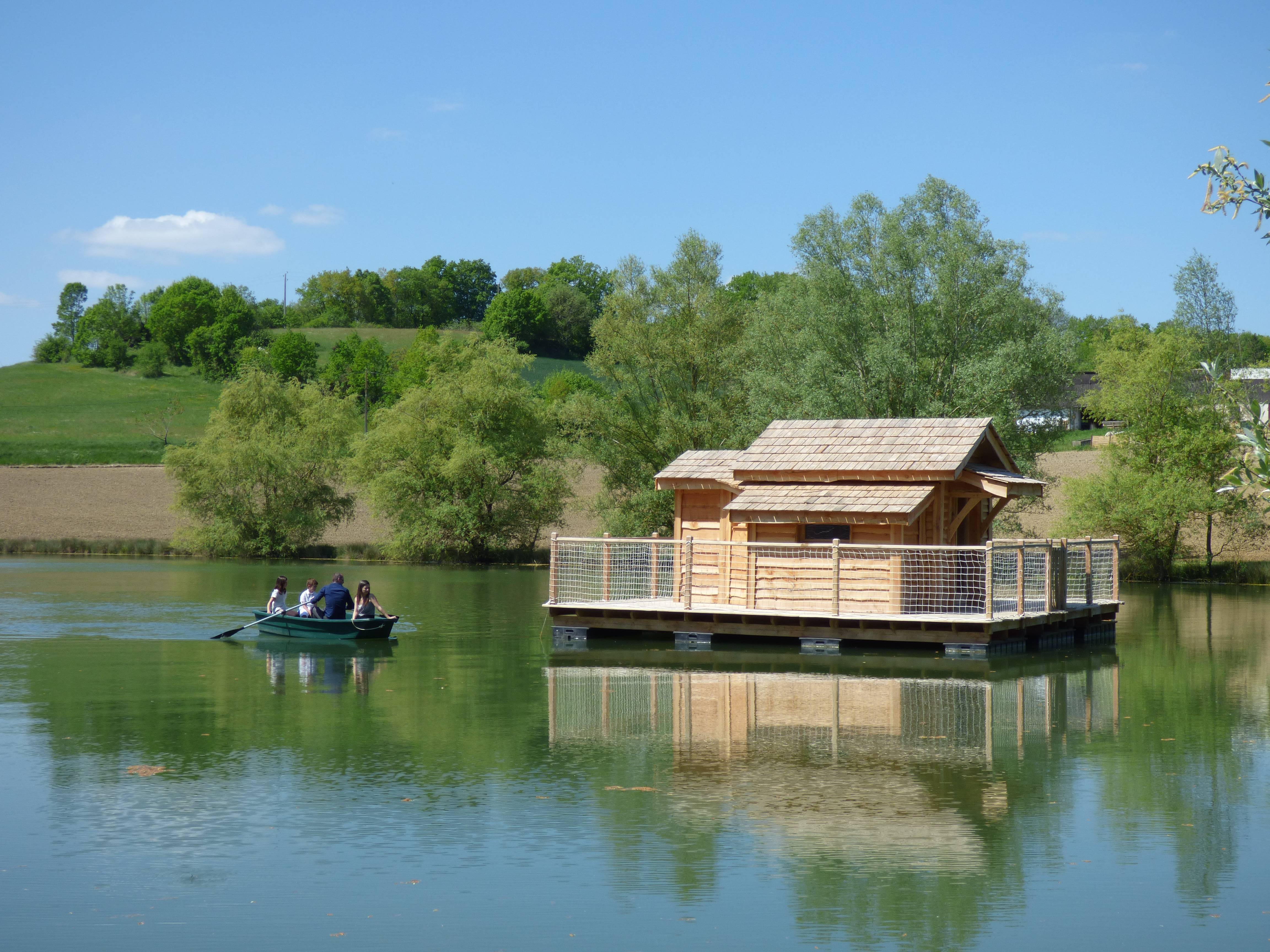 Cabane de la Plage : une évasion aquatique en Aquitaine — Cabane à Douzains