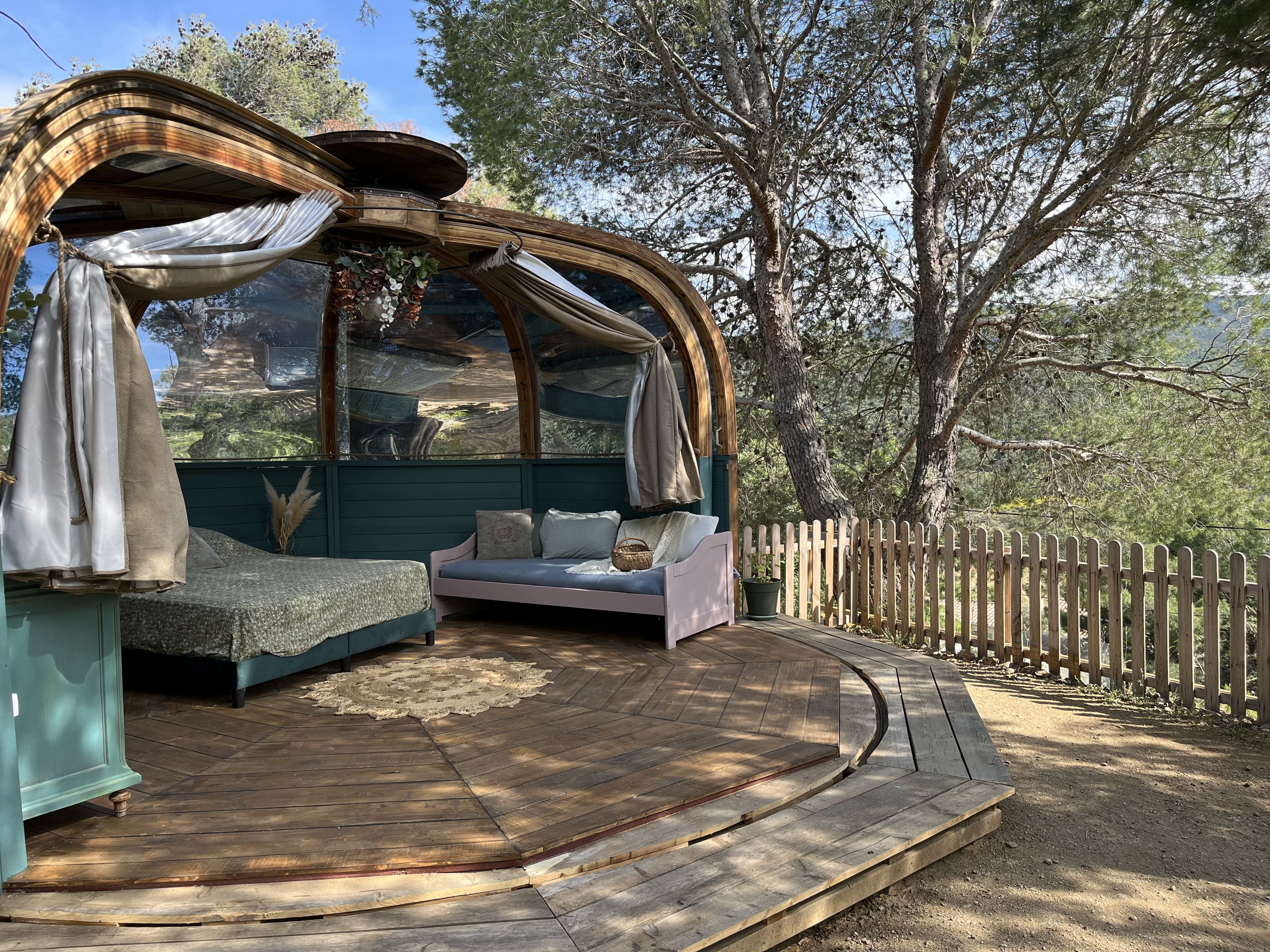 La Clochette et sa vue extraordinaire — Cabane dans les arbres avec spa à Pyrénées-Orientales