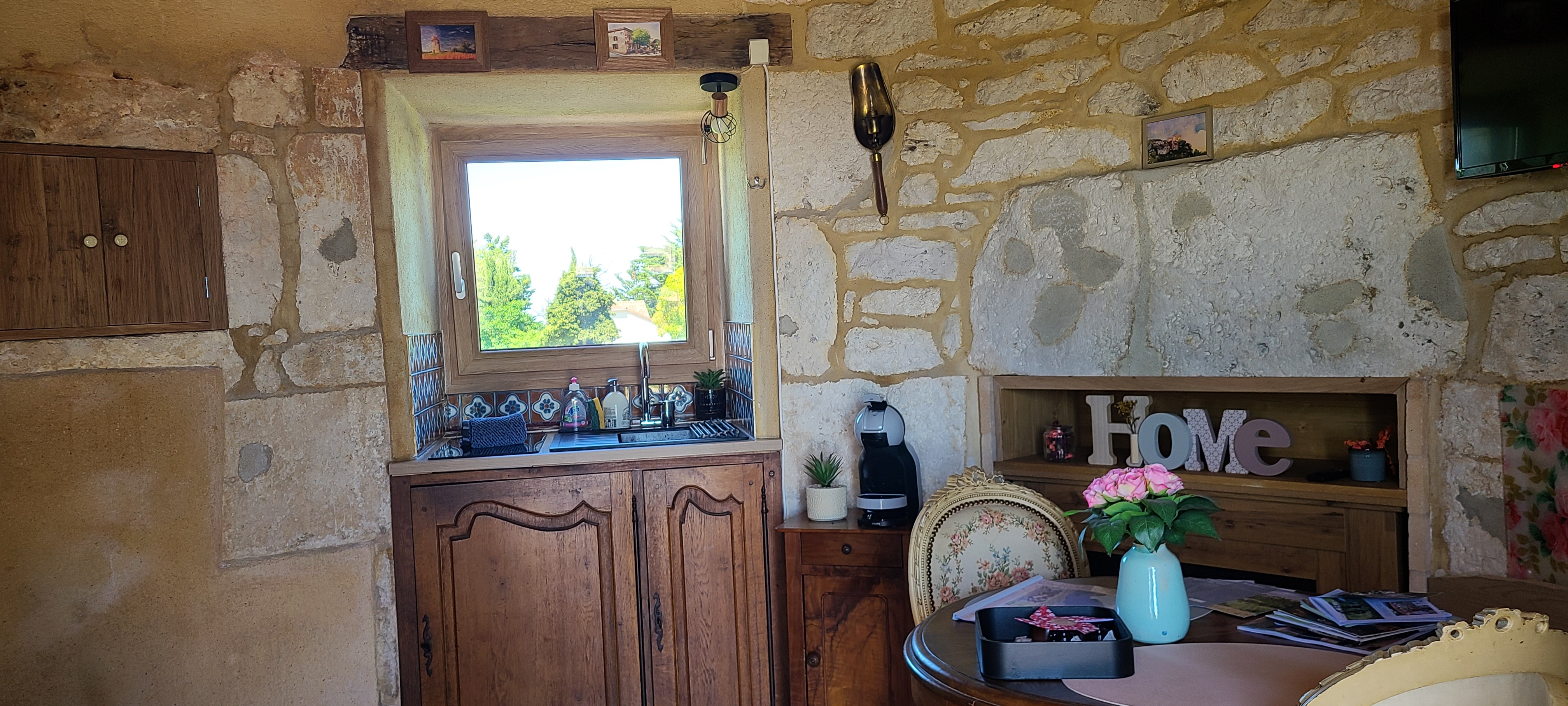 Moulin de Loubatière — Séjour romantique avec vue panoramique à Roquecor (Tarn-et-Garonne) à Roquecor — détail architectural