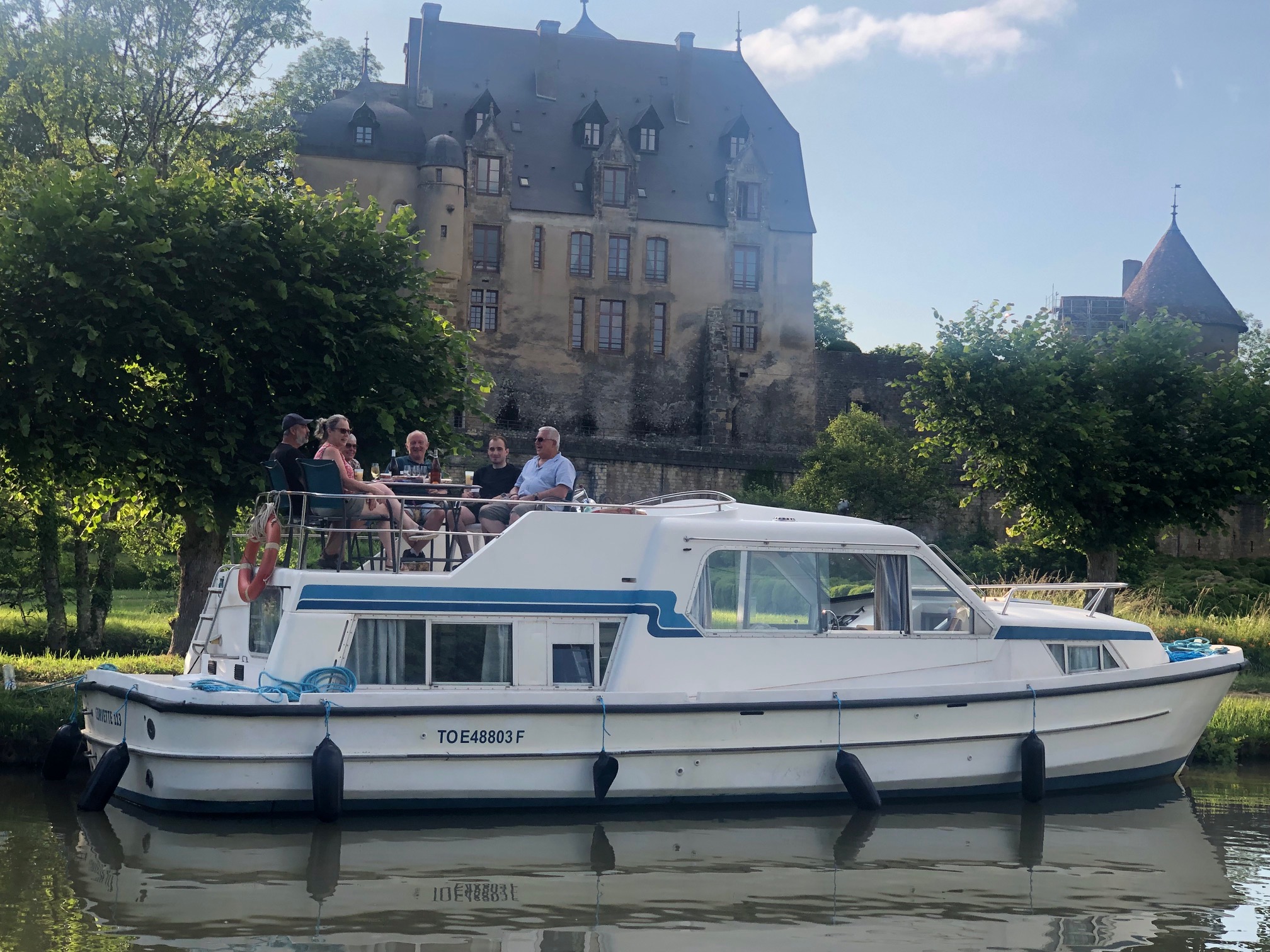 Le Corvette : un voyage flottant en Bourgogne à Chatillon-En-Bazois — espace de vie