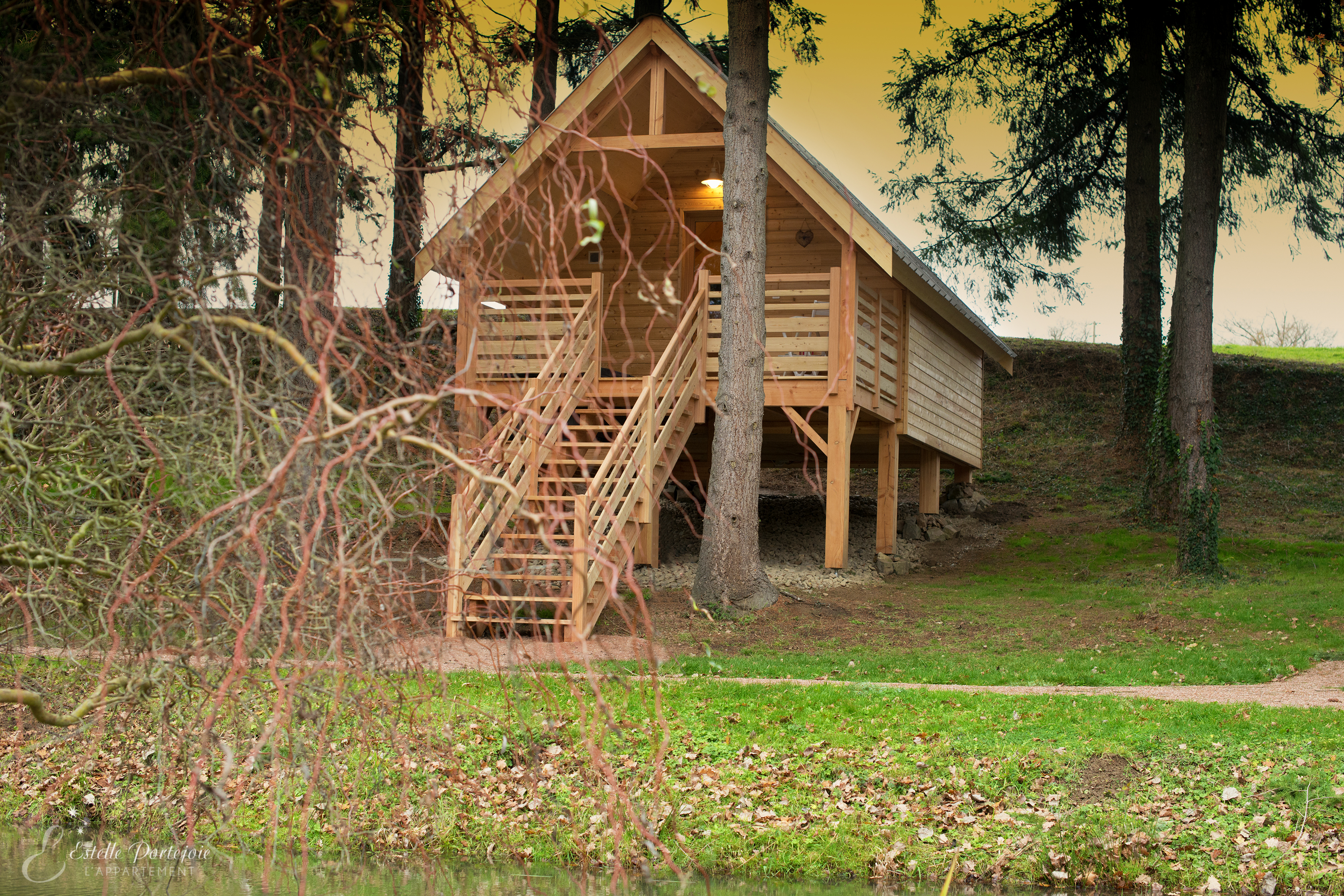 Cabane Spa de Céline : une échappée sur pilotis en Auvergne