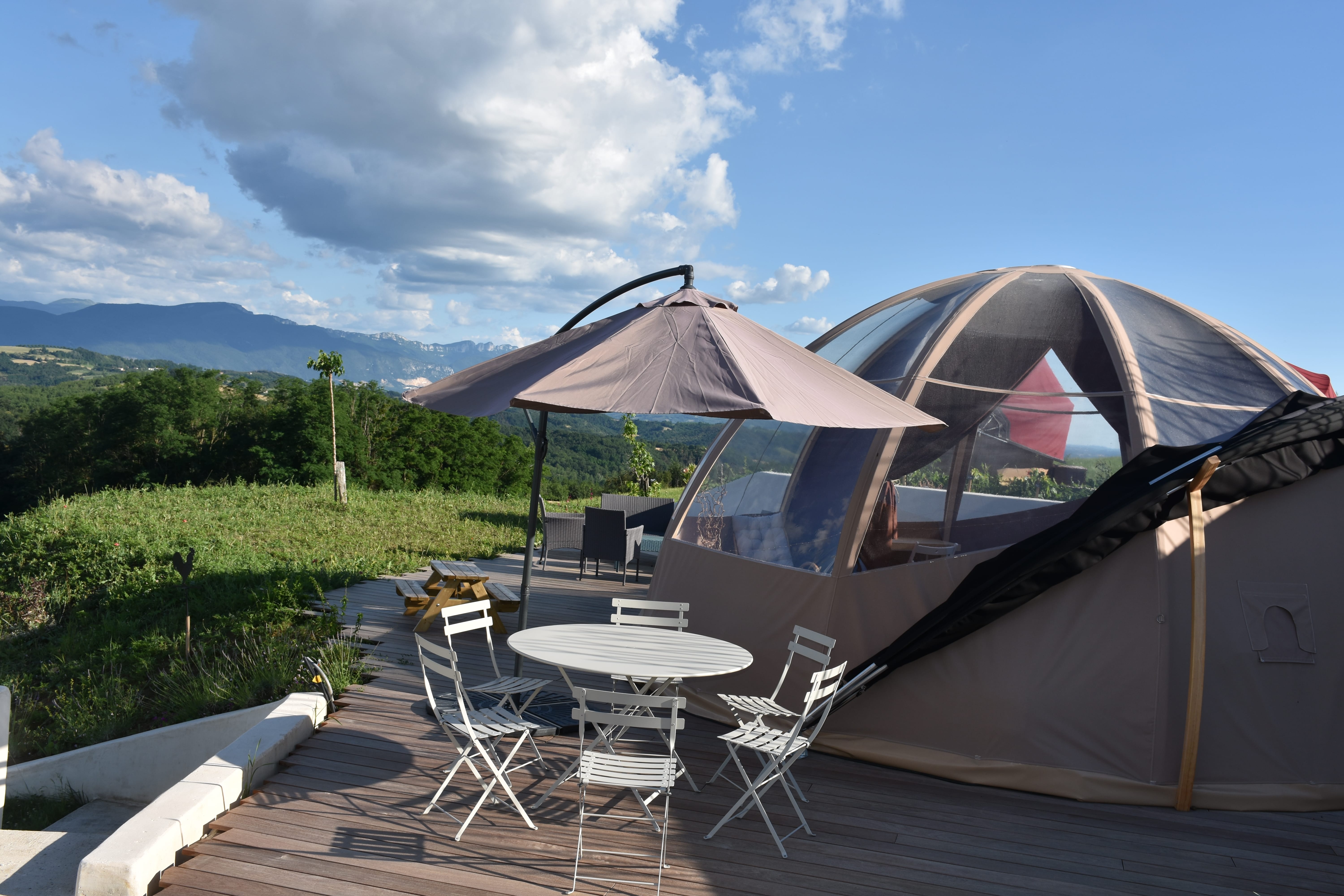 Bulles Bambou, Vignes et Micocoulier : un wigwam au cœur de la nature à Montmiral — espace de vie