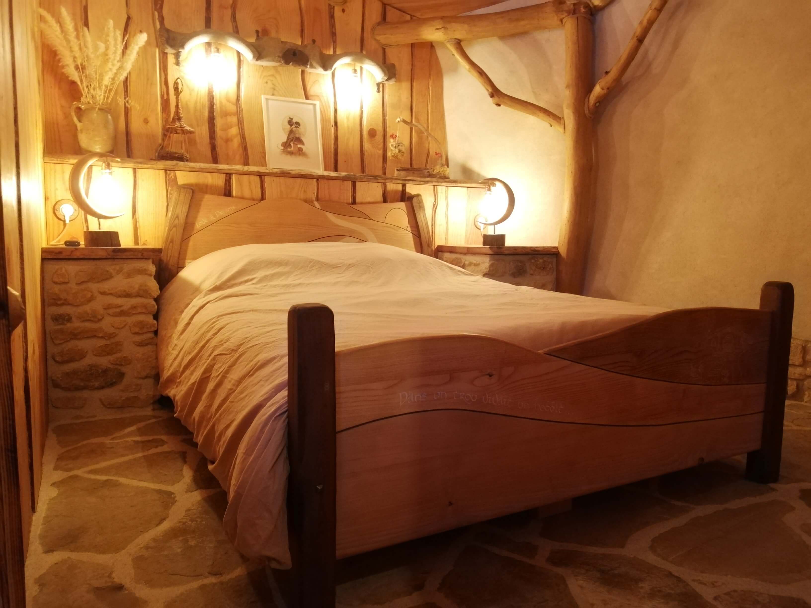 Le refuge des Hobbits — Maison insolite avec spa à La Roche-Posay à La Roche-Posay — chambre