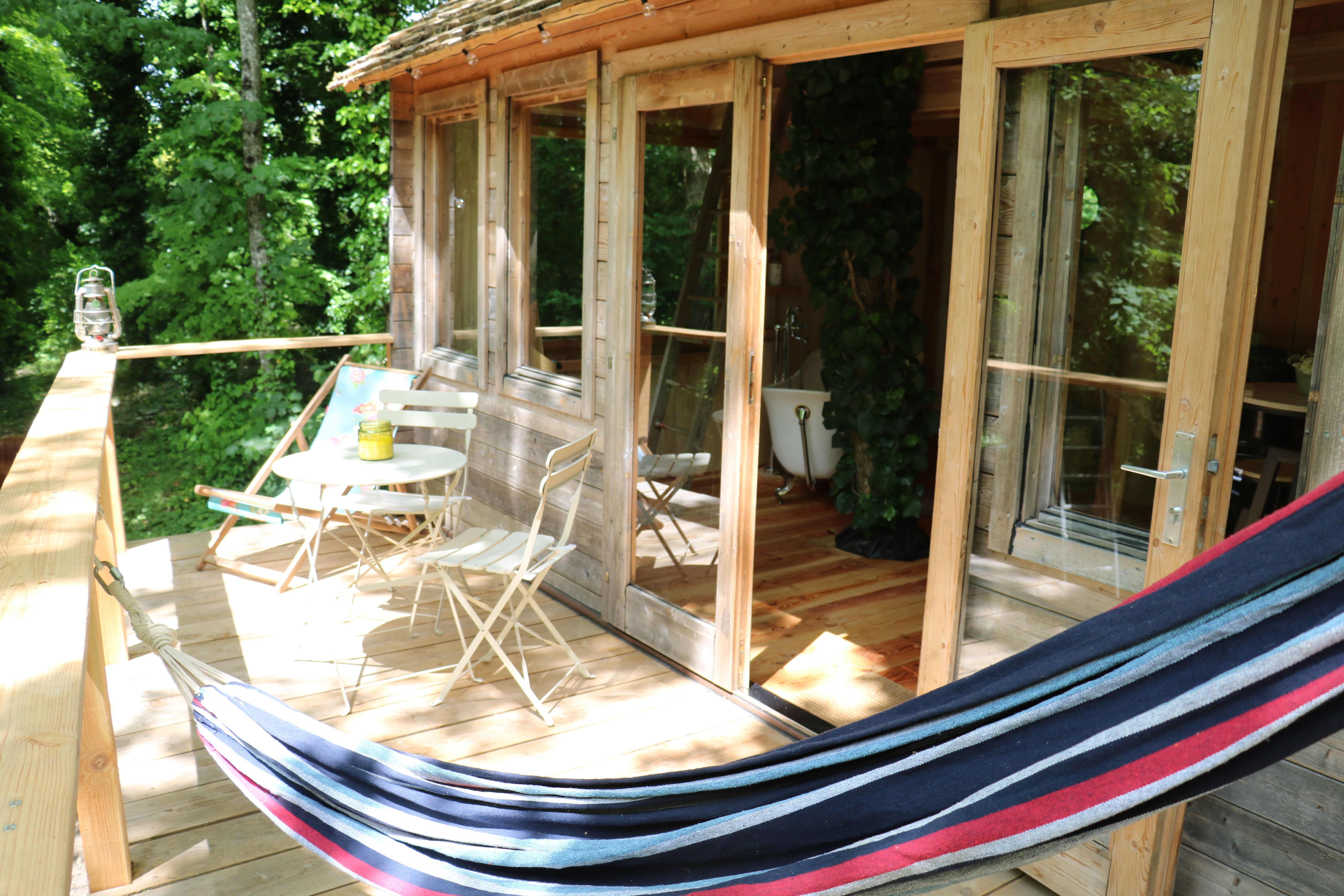 La Cabane de La Tortillère : une expérience suspendue dans les arbres à Marcay — cuisine