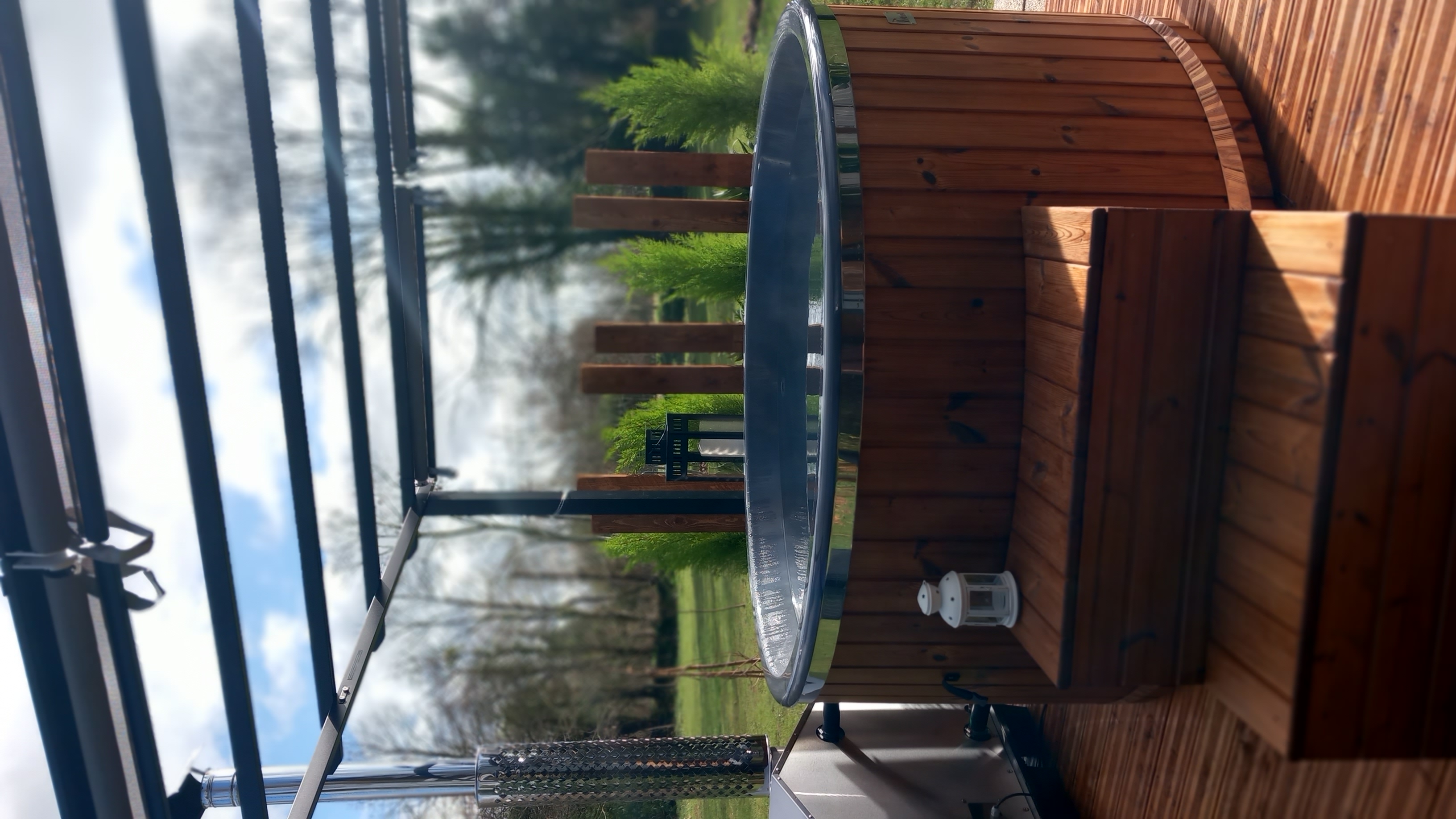 La Tiny House & SPA du Lutin Many — Séjour insolite en Haute-Normandie à Graveron-Sémerville — détail architectural