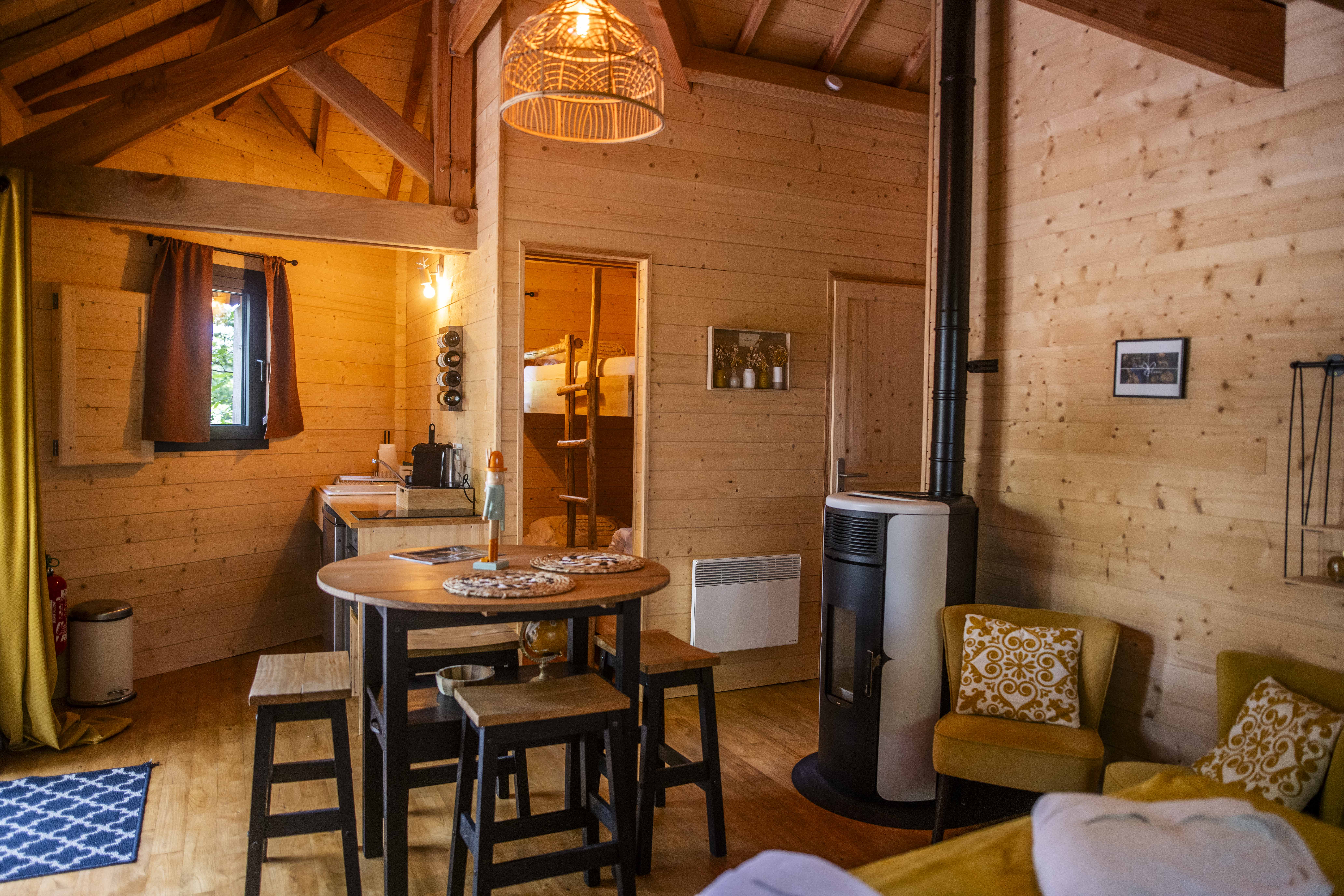 La cabane le Ciel & Spa : une immersion dans les arbres à Martillac — salle de bain