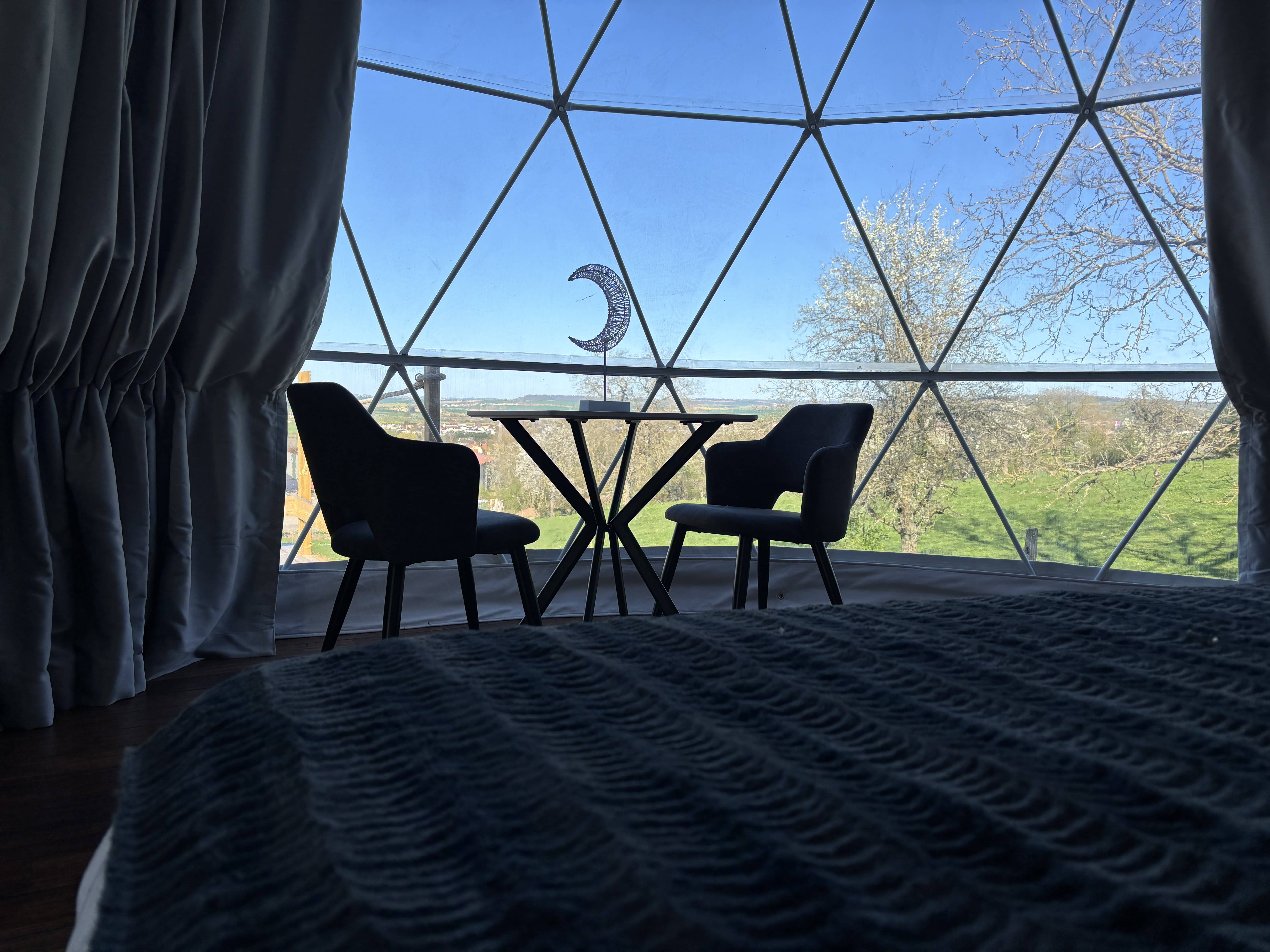 Dôme Ambre — Évasion romantique avec spa à Moselle à Ars-sur-Moselle — salle de bain