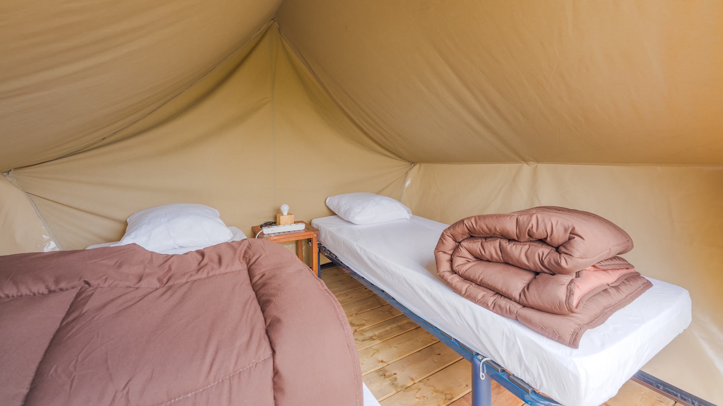 Tente Bivouac — Glamping avec spa à Saint-Valery-sur-Somme à Saint-Valery-sur-Somme — chambre