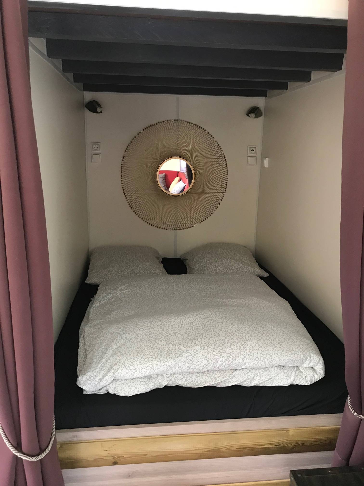 Château Mobile & Spa — Hébergement insolite avec jacuzzi à Oise à Clermont — environnement naturel