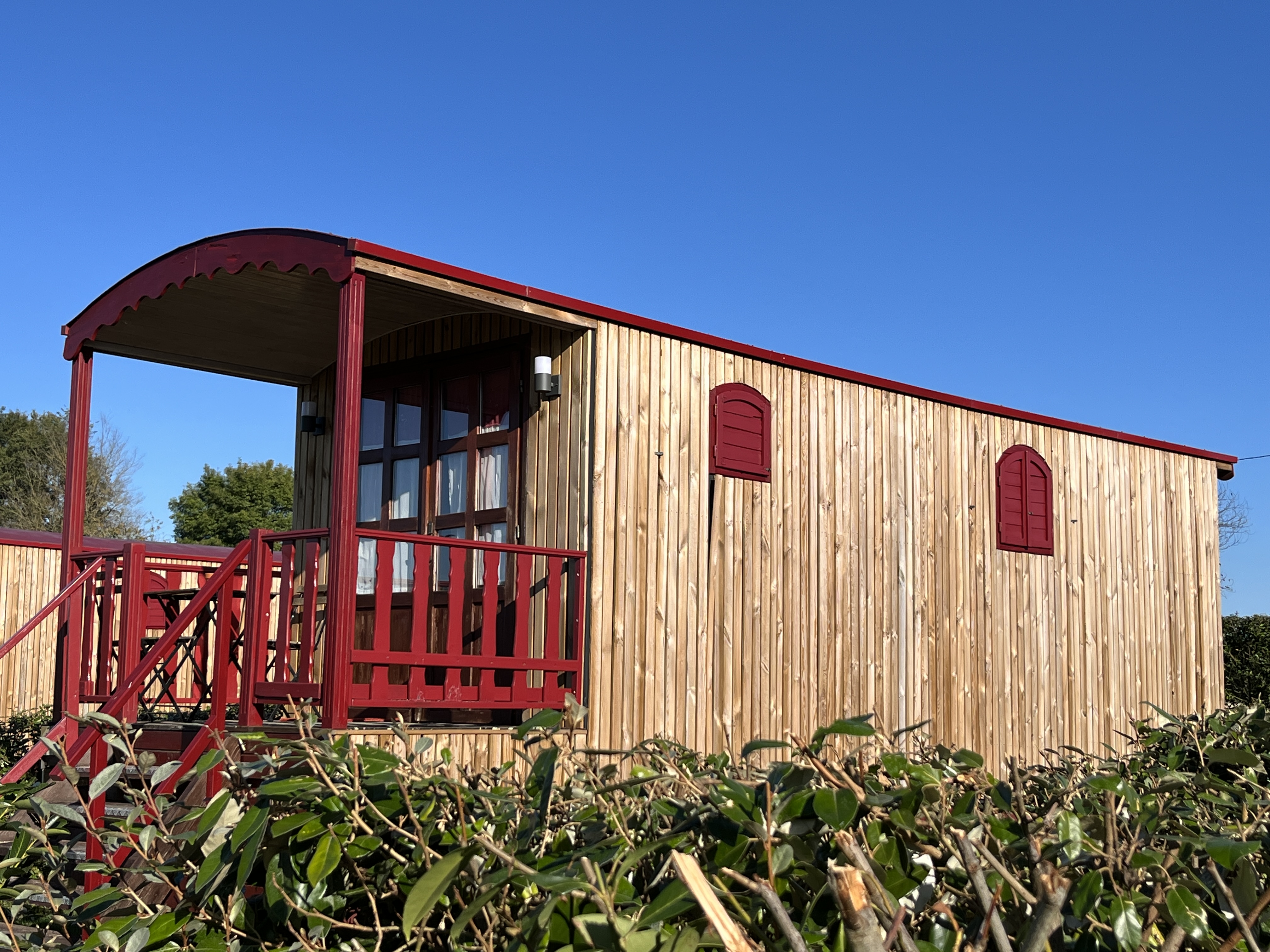 Roulotte — Séjour bohème avec spa à La Buissonnière en Indre-et-Loire à Sorigny — vue intérieure