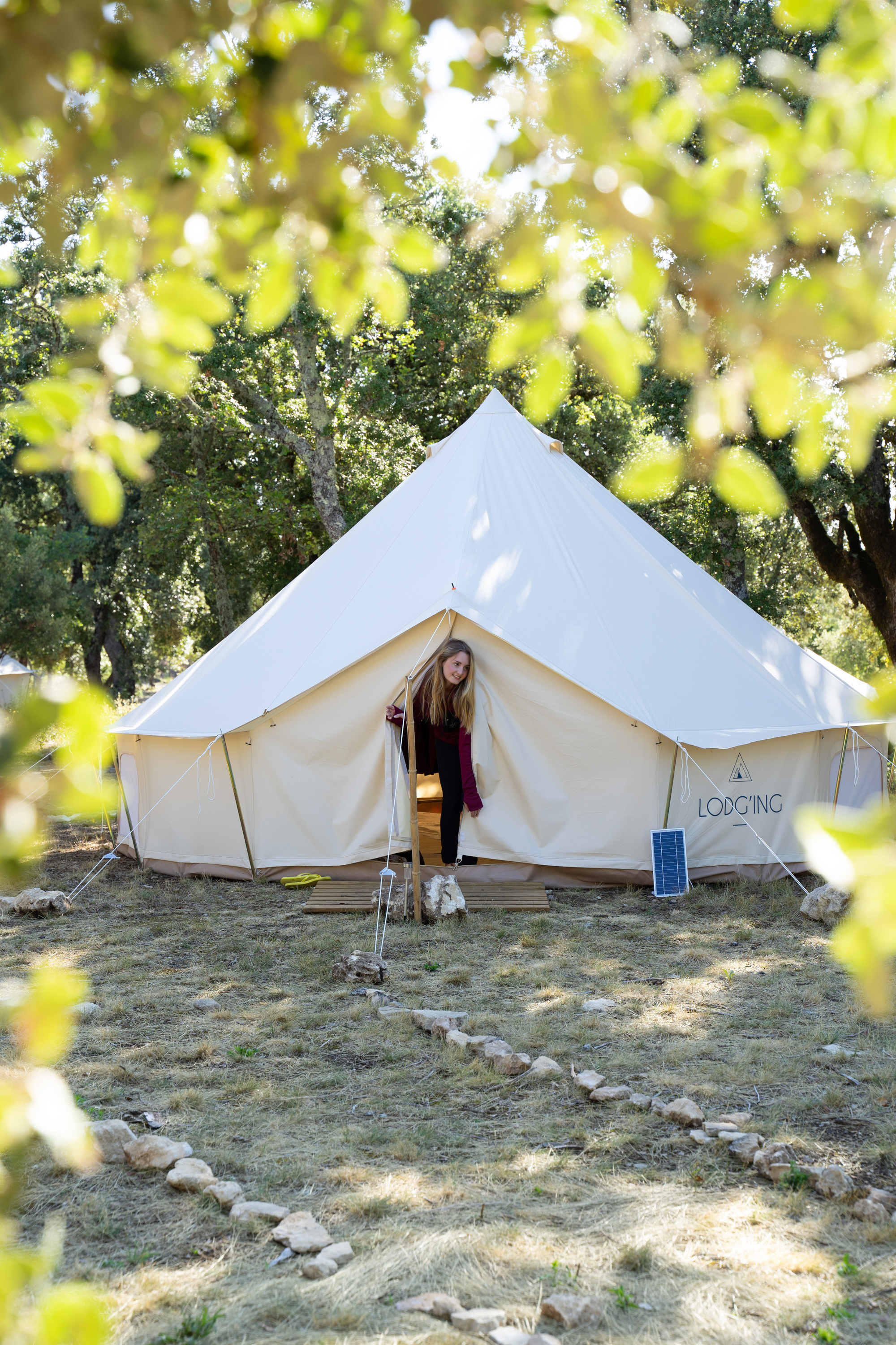 Lodge Cassiopée — Tente lodge avec spa à Saint-Céré (Lot) à Saint-Céré — espace de vie