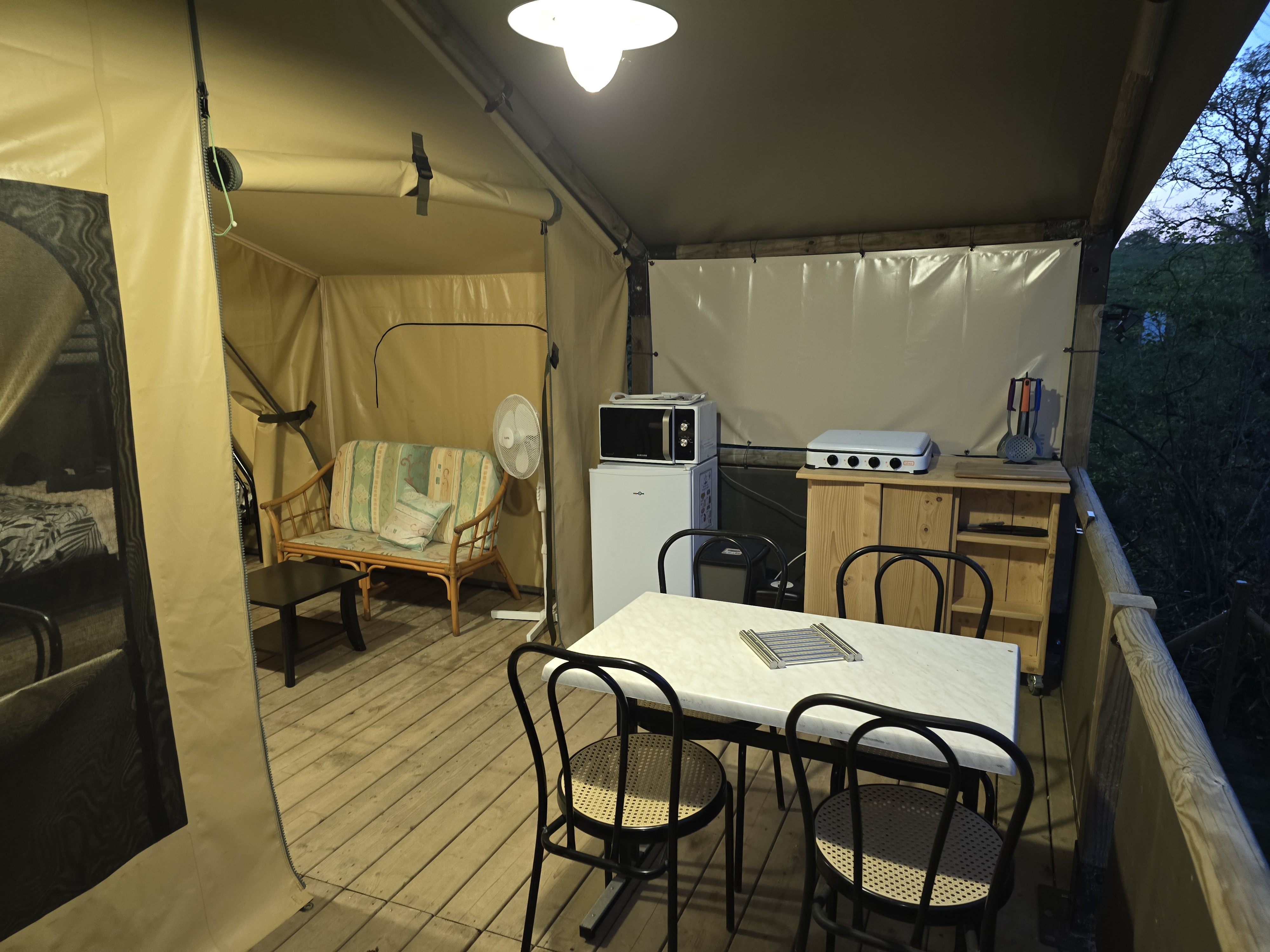 Tente Lodge Safari : une immersion au cœur de la nature normande à Souleuvre En Bocage — chambre