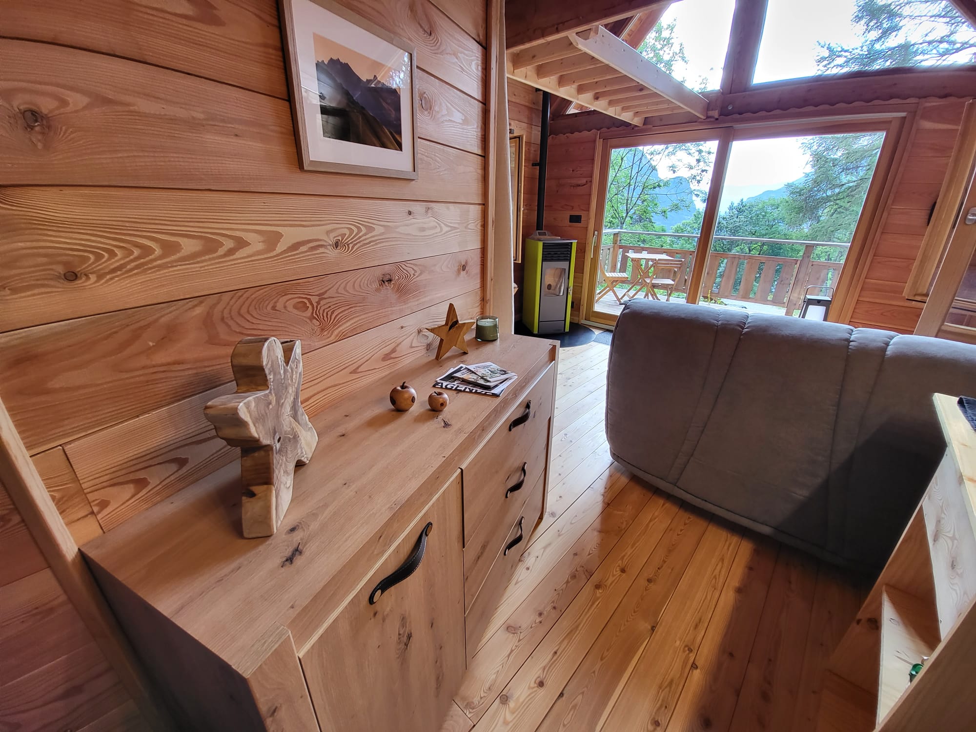 Cabane Le Chambeyron : une expérience immersive en hauteur à Le Lauzet Ubaye — détail architectural