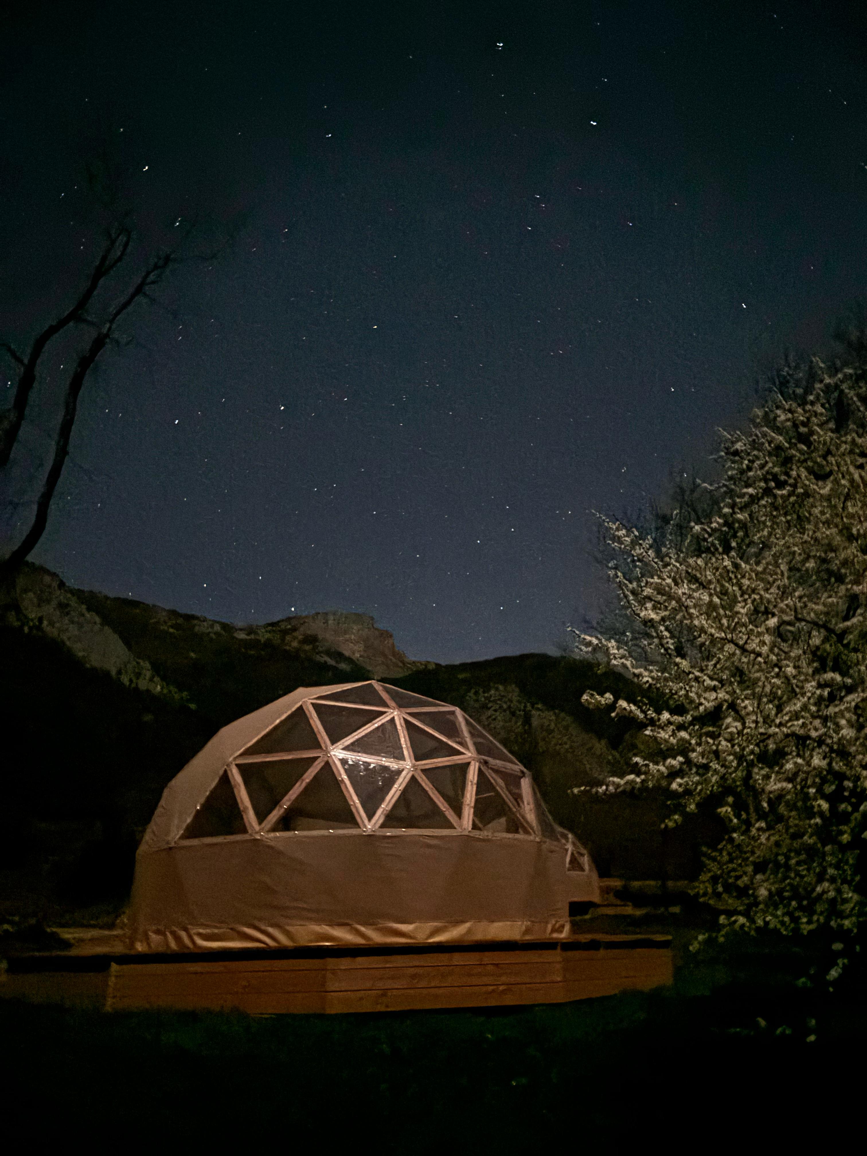 Le Dôme Etoiles — Nuit panoramique à Chasteuil (Alpes-de-Haute-Provence) à Castellane — chambre