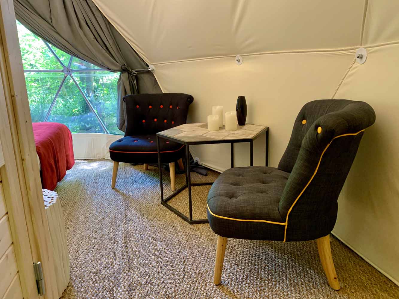 Géode Erable Pourpre — Dôme avec spa à 2 pas d'un ruisseau en Gironde à Gironde-sur-Dropt — salle de bain
