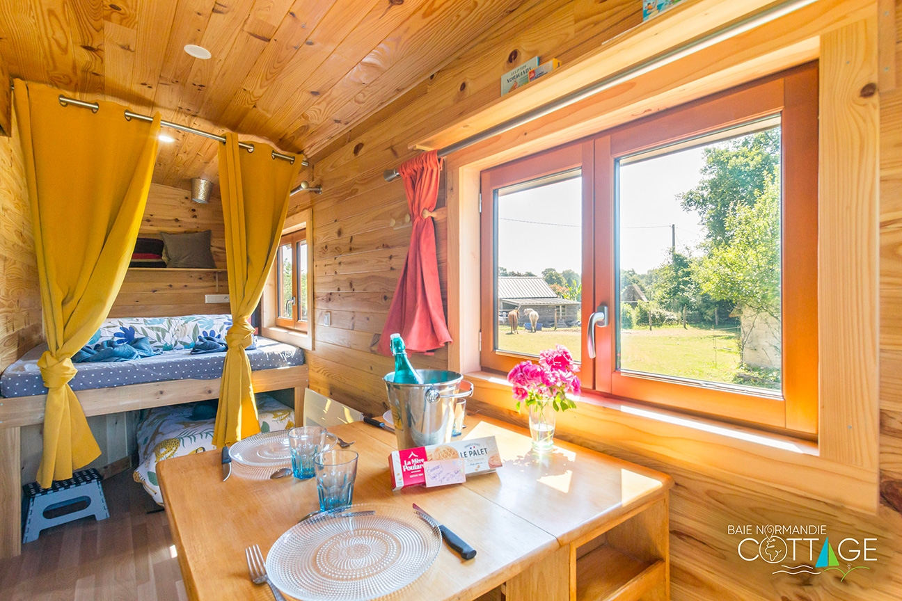 Pony House — Tiny House avec spa à Saint-Lô (Manche) à Saint-Lô — chambre
