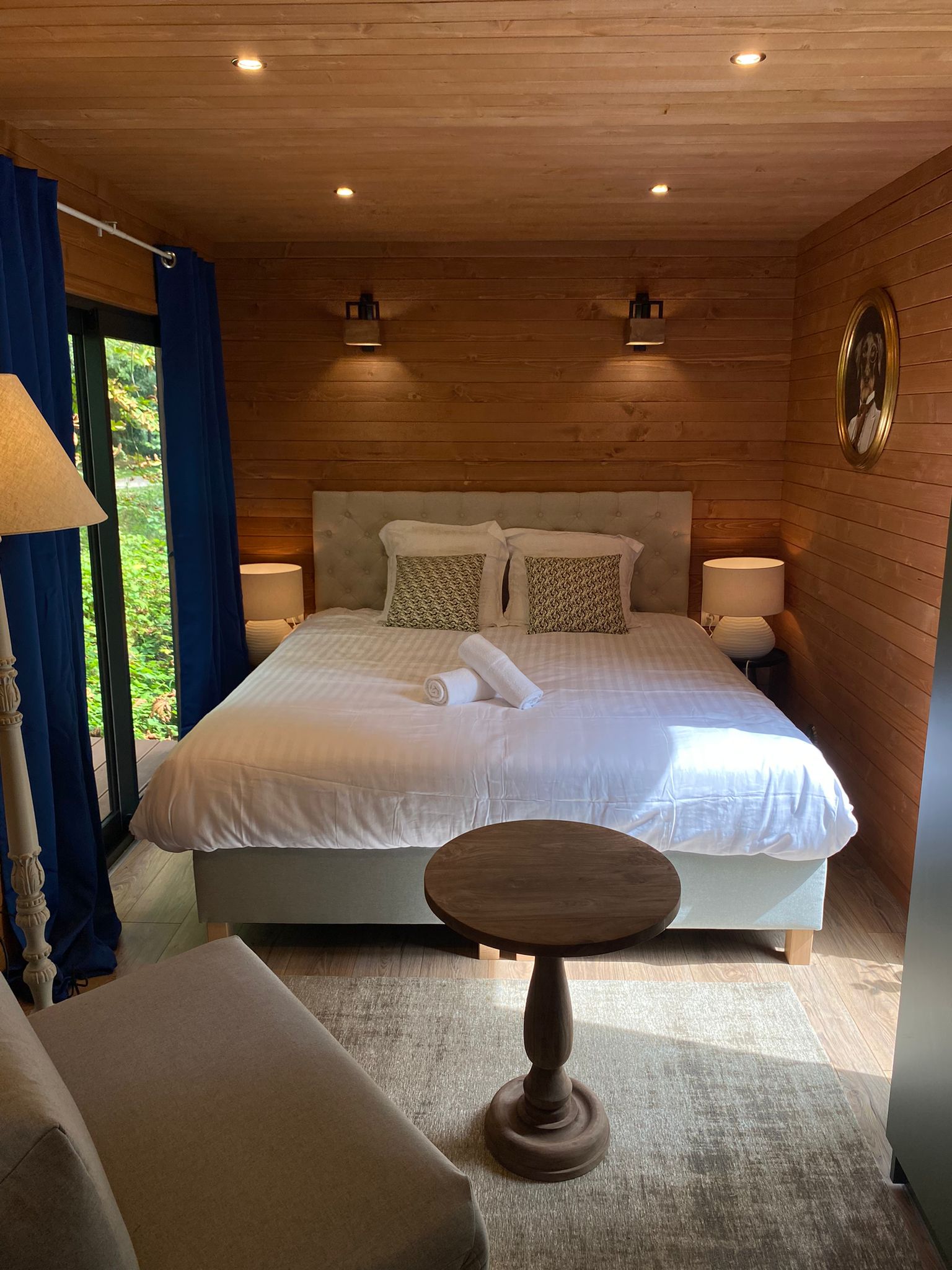 Les Lodges de Vaugrigneuse — Cabane avec spa à Vaugrigneuse à Vaugrigneuse — salle de bain