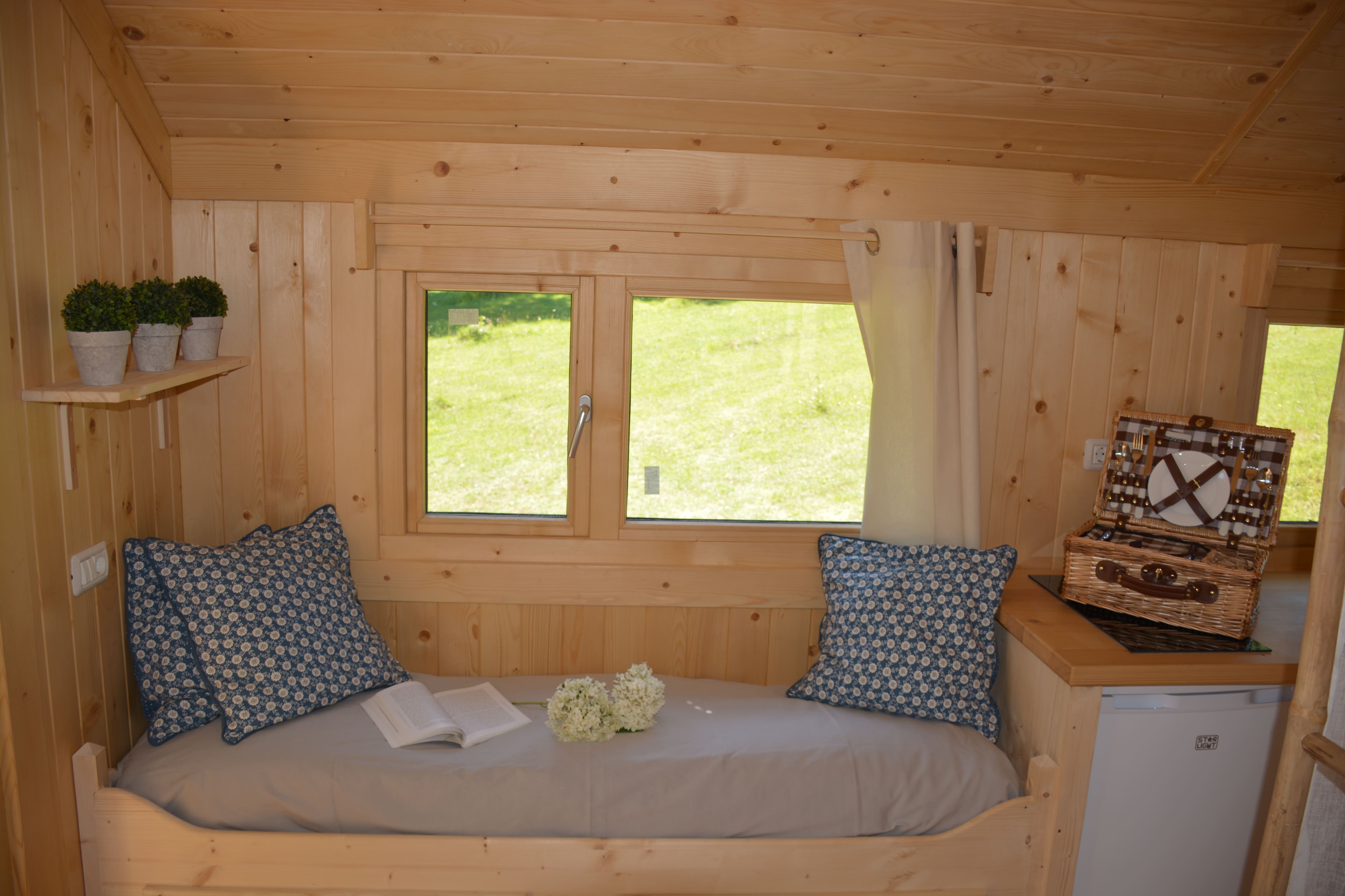 Tiny House la Pradela — Nuit avec Spa privé en Dordogne à Alles-sur-Dordogne — salle de bain