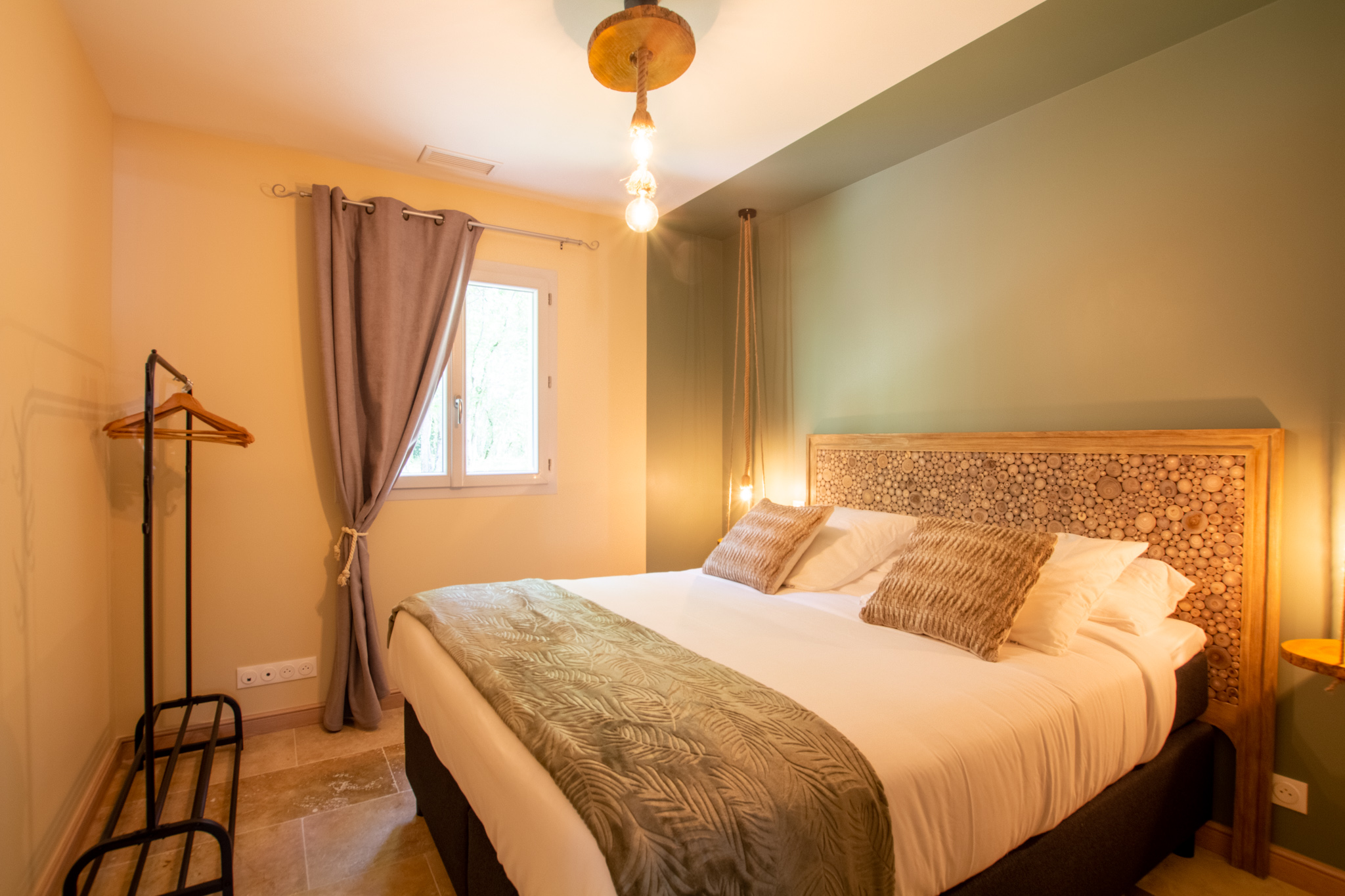 Gîte Nature & Spa privatif — Maison insolite avec spa à Dordogne à Siorac-en-Périgord — cuisine