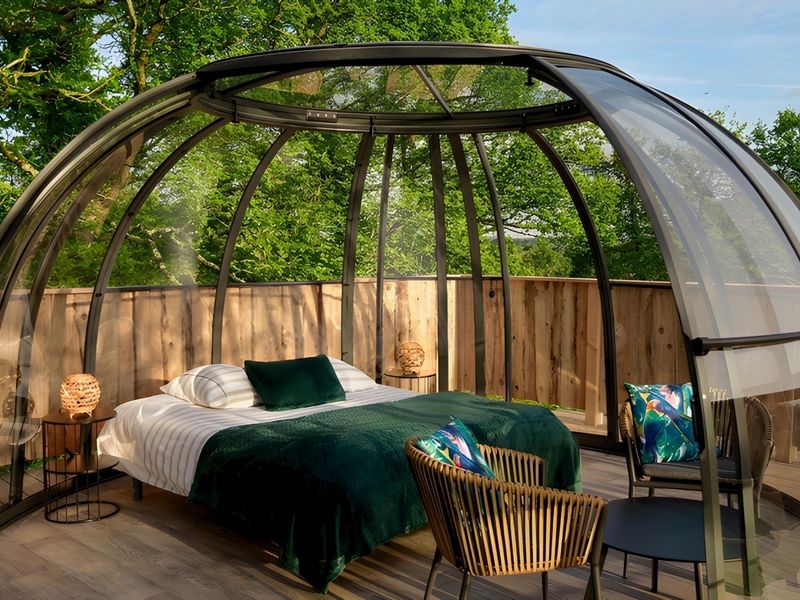 La Bulle en l'air n°2 — Nuit perchée à 5m en Morbihan à Vannes — vue intérieure