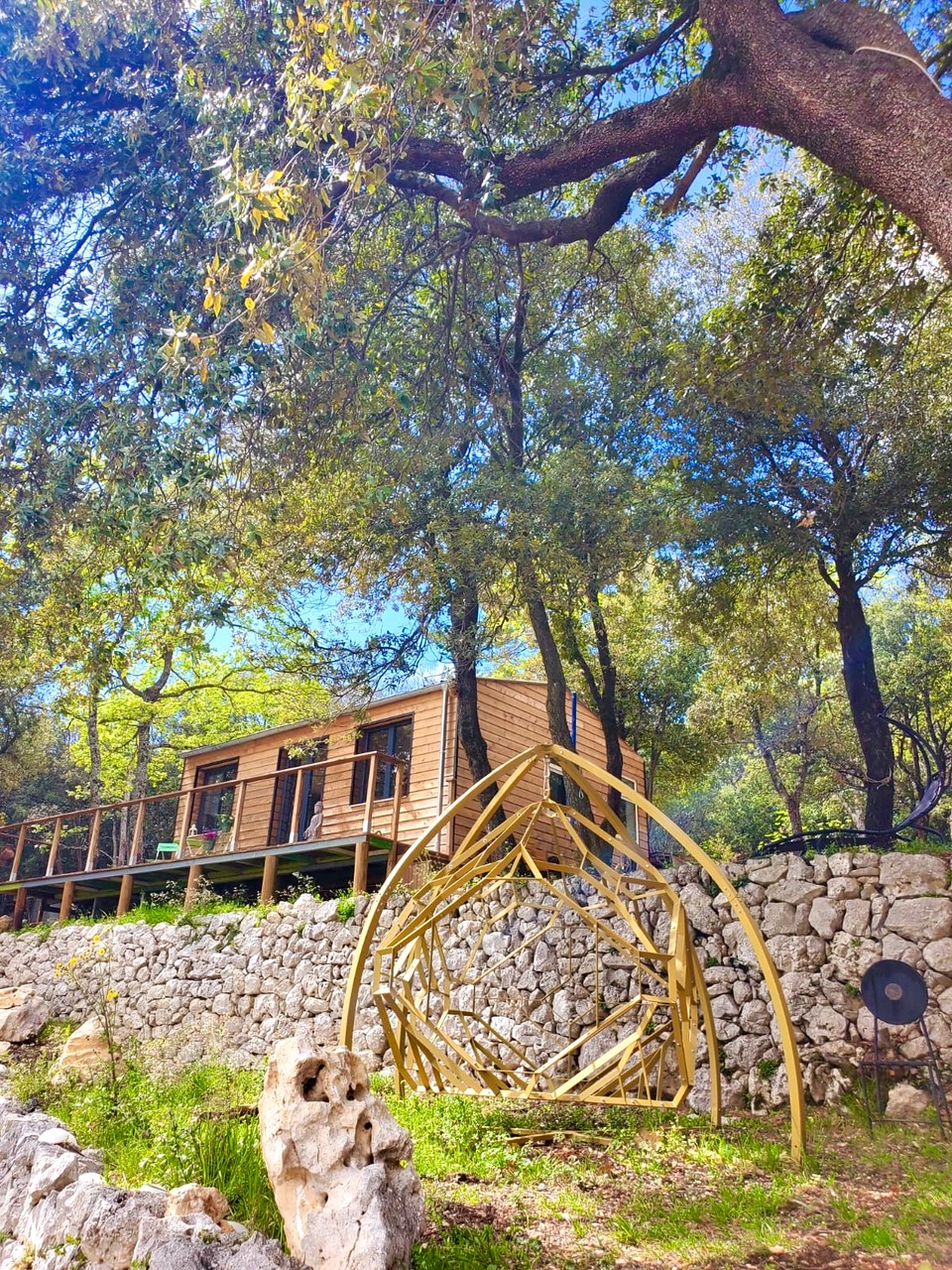 Le Refuge des Etoiles & Spa privatif — Cabane avec spa à Mons (Var) à Mons — salle de bain
