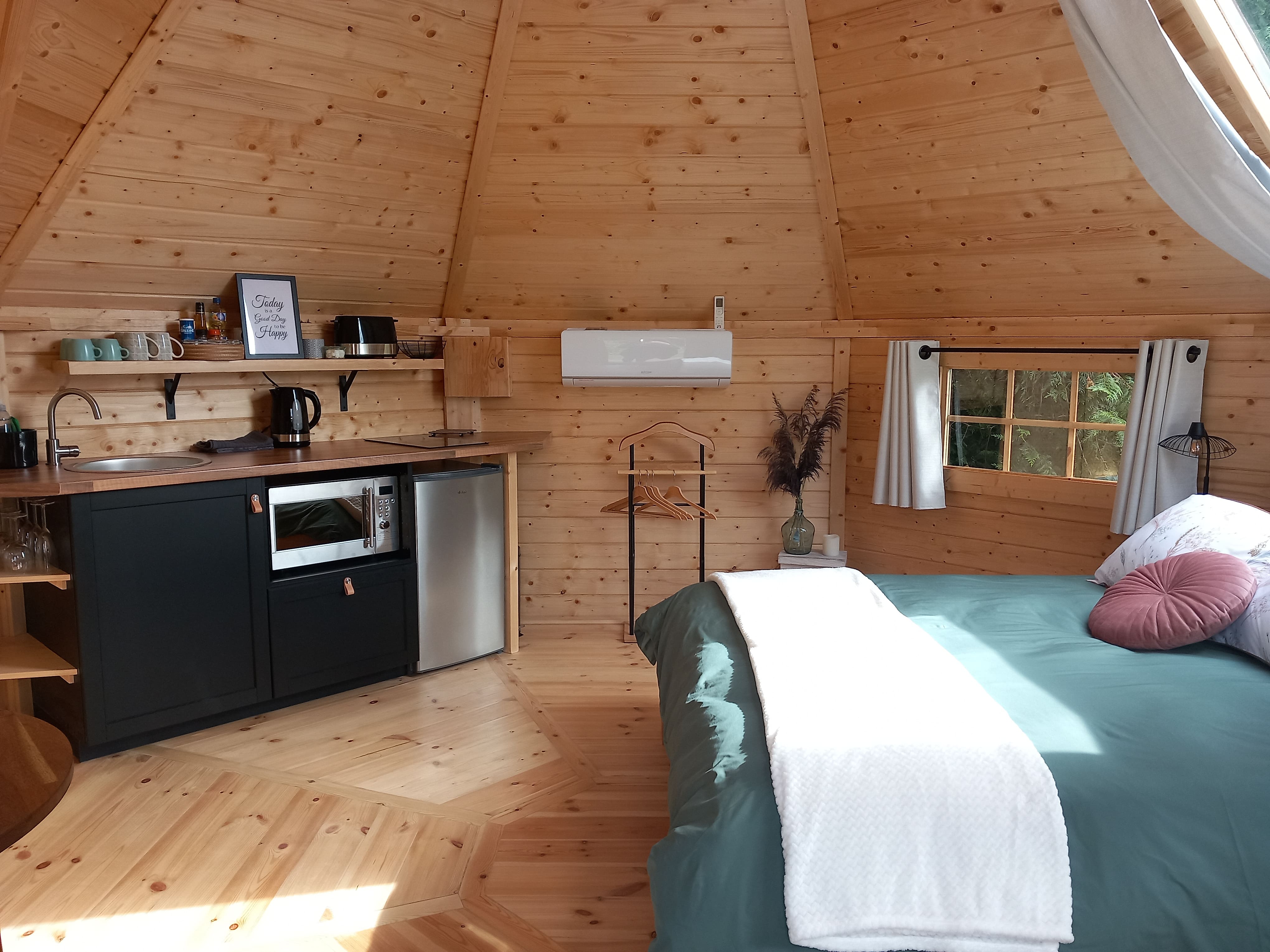 Le Kota du Lutin Many — Kota avec spa à Eure à Évreux — détail architectural