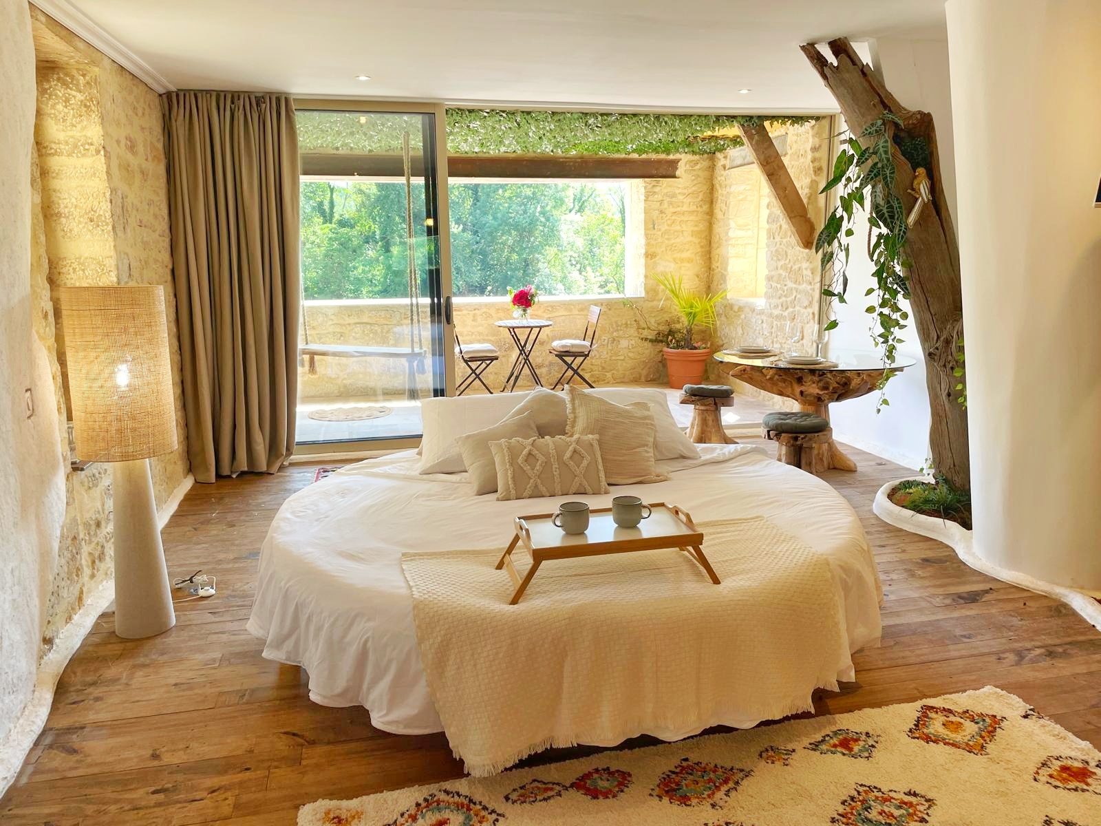 Photo 7/9 — Maison insolite « L'Instant Magique — Maison insolite avec spa à Dordogne » à Azerat Dordogne