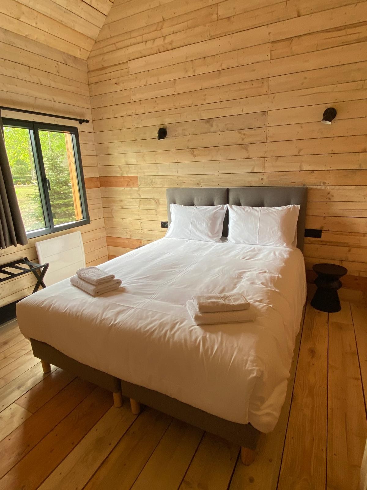 Le Refuge des Saisons — Cabane avec spa à Compiègne (Oise) à Compiègne — chambre