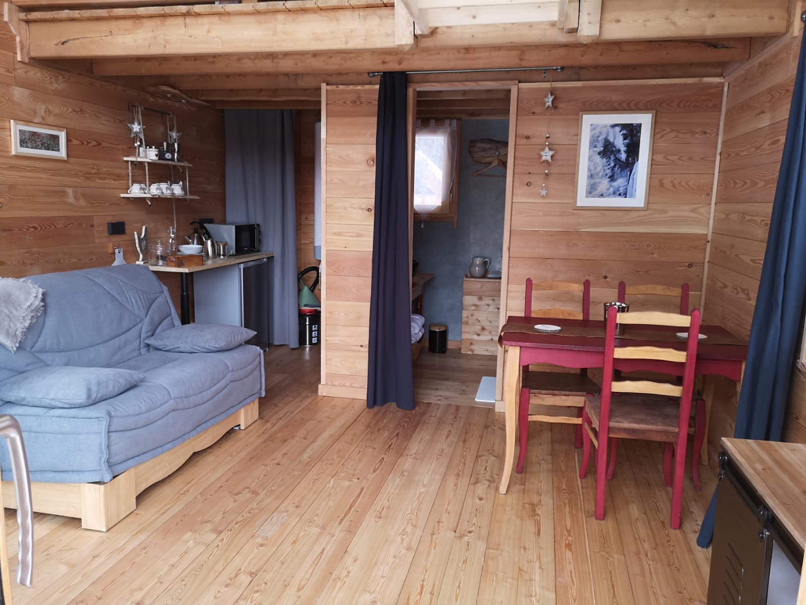 Cabane "Les Eaux Tortes" — Nuit avec vue panoramique à Alpes-de-Haute-Provence à Digne-les-Bains — environnement naturel